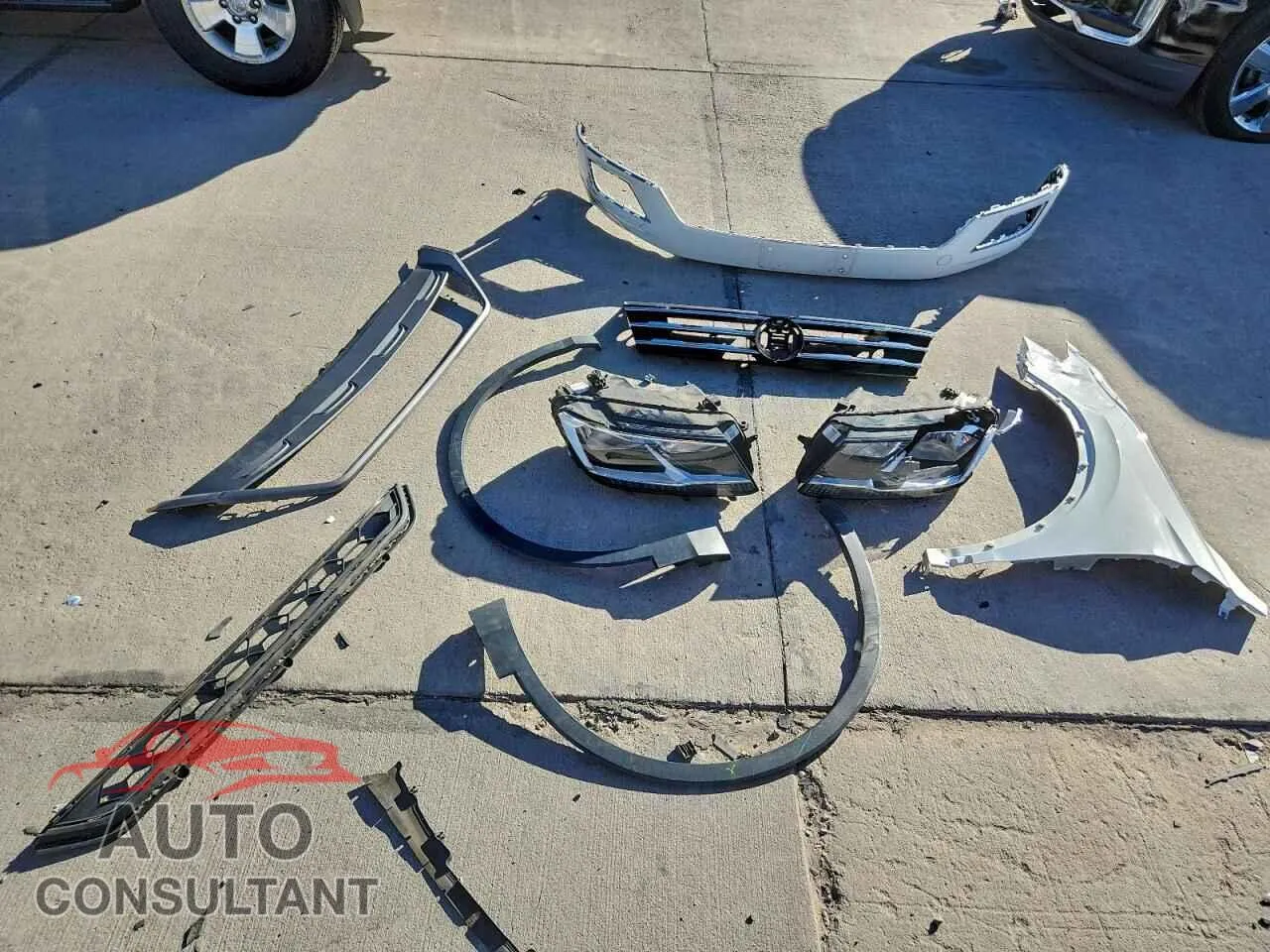 2019 VOLKSWAGEN TIGUAN Damaged VIN 3VV2B7AX0KM184221 – photo 13