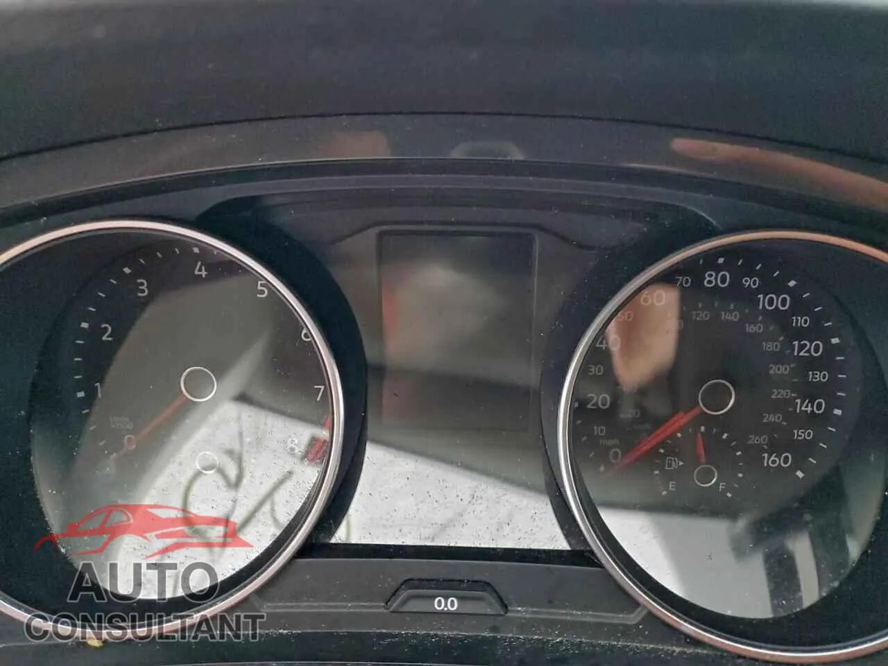 2018 VOLKSWAGEN TIGUAN Damaged VIN 3VV2B7AX5JM157837 – trunk area