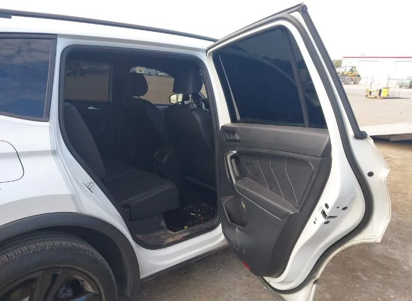 2023 VOLKSWAGEN Tiguan Used VIN 3VVCB7AX5PM106531 – dashboard 2023 VOLKSWAGEN Tiguan Used VIN 3VVCB7AX5PM106531 – dashboard