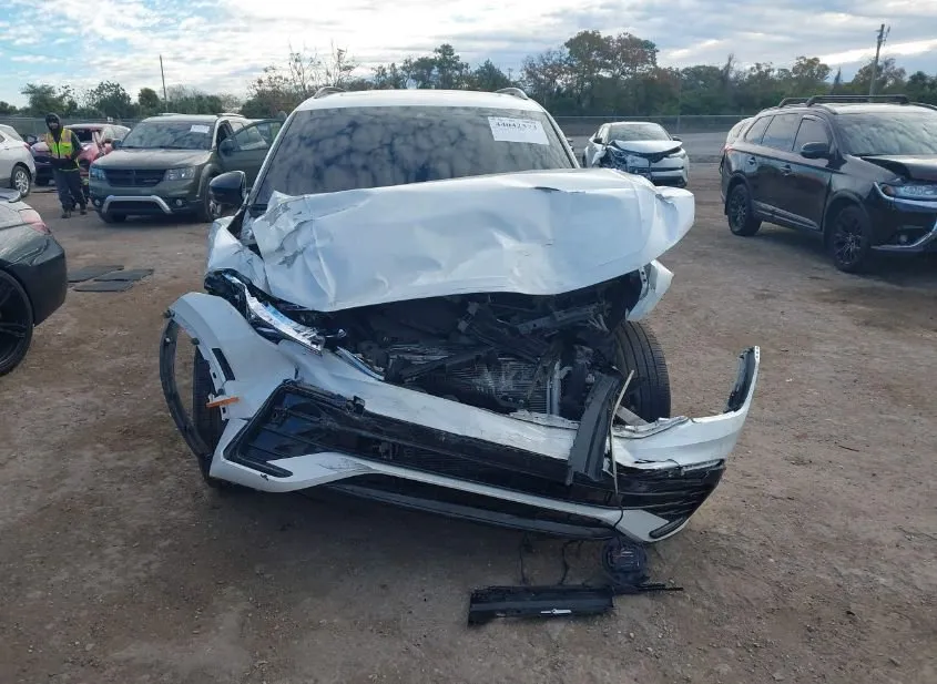 2023 VOLKSWAGEN Tiguan Used VIN 3VVCB7AX5PM106531 – trunk area 2023 VOLKSWAGEN Tiguan Used VIN 3VVCB7AX5PM106531 – trunk area