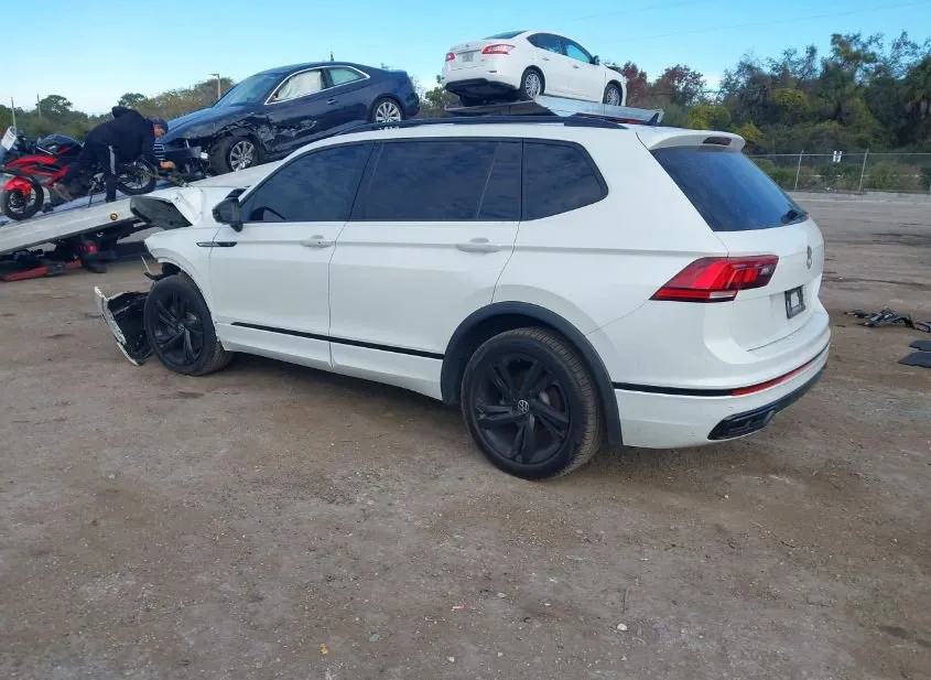 2023 VOLKSWAGEN Tiguan Used VIN 3VVCB7AX5PM106531 – photo 18 2023 VOLKSWAGEN Tiguan Used VIN 3VVCB7AX5PM106531 – photo 18