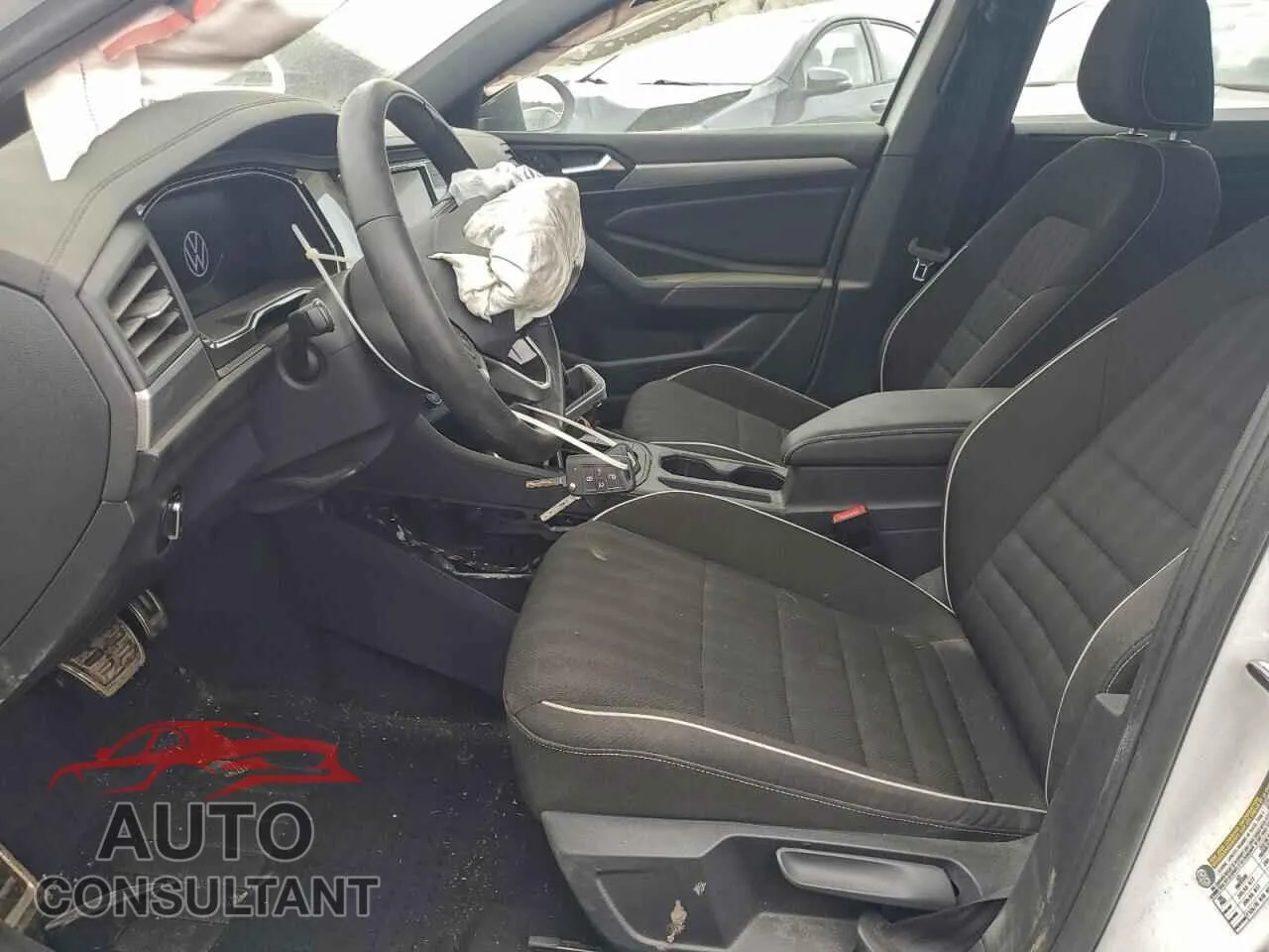 2024 VOLKSWAGEN JETTA Damaged VIN 3VWBM7BU1RM051536 – exterior detail