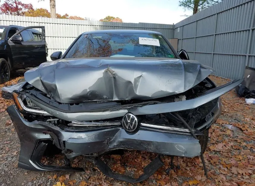 2025 VOLKSWAGEN Jetta Used VIN 3VWBX7BU9SM059722 – engine bay