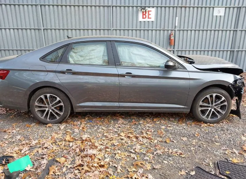 2025 VOLKSWAGEN Jetta Used VIN 3VWBX7BU9SM059722 – photo 16