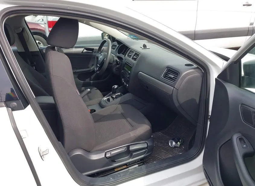 2015 VOLKSWAGEN Jetta Used VIN 3VWD17AJ8FM423457 – exterior detail