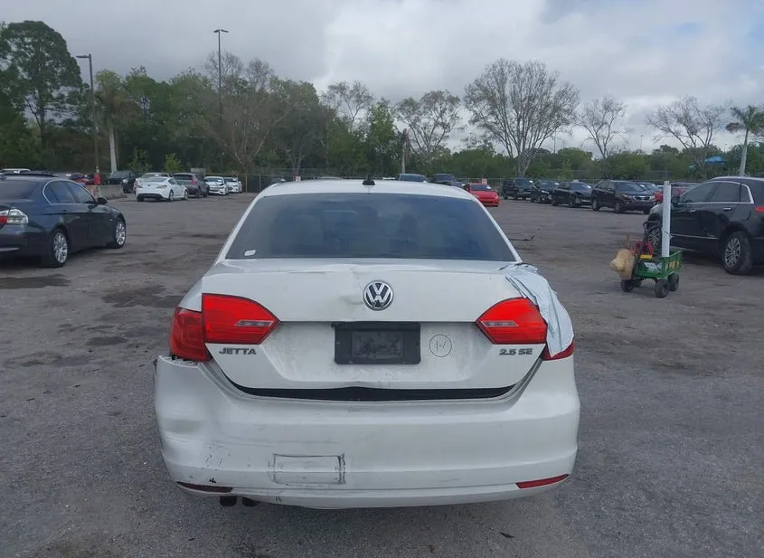 2013 VOLKSWAGEN Jetta Used VIN 3VWDP7AJ7DM448958 – side profile 2013 VOLKSWAGEN Jetta Used VIN 3VWDP7AJ7DM448958 – side profile