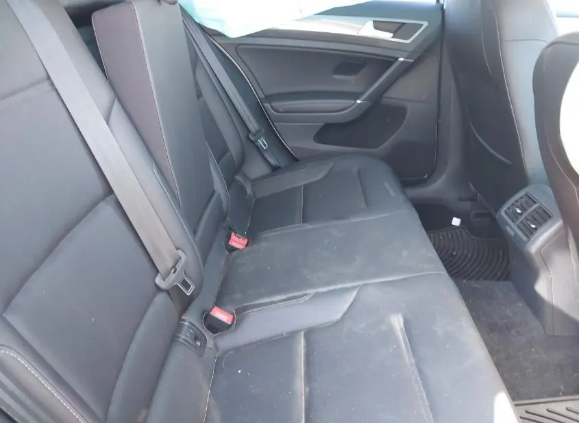2017 VOLKSWAGEN Golf Alltrack Used VIN 3VWH17AU2HM540918 – exterior detail