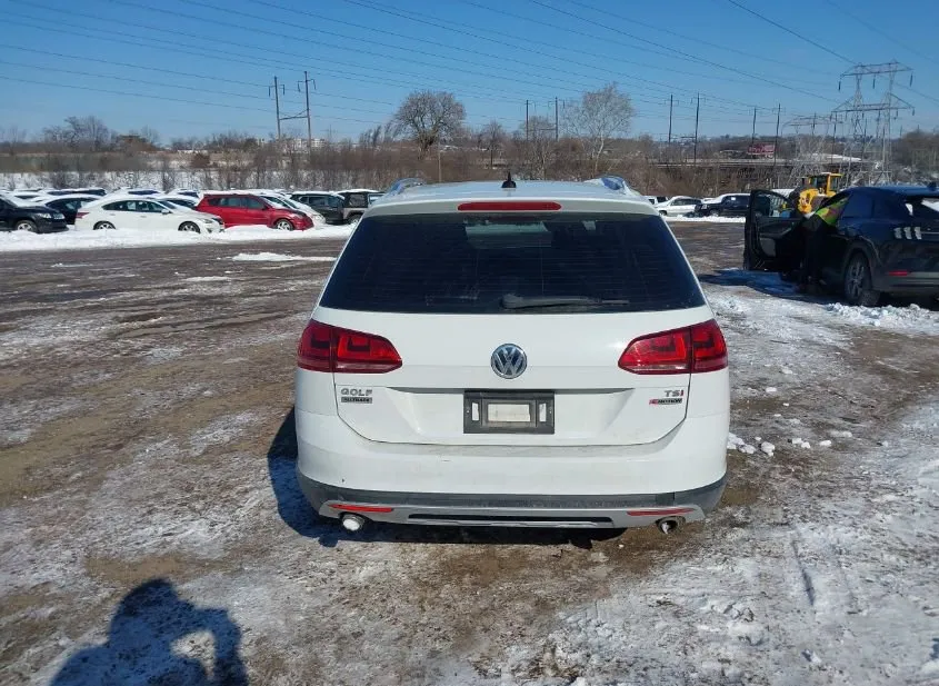 2017 VOLKSWAGEN Golf Alltrack Used VIN 3VWH17AU2HM540918 – undercarriage