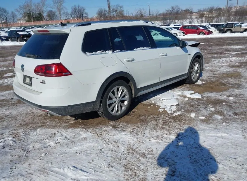 2017 VOLKSWAGEN Golf Alltrack Used VIN 3VWH17AU2HM540918 – odometer reading