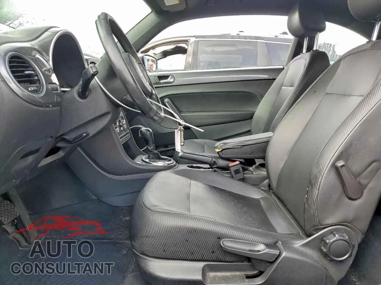 2012 VOLKSWAGEN BEETLE Damaged VIN 3VWJP7AT9CM651093 – exterior detail
