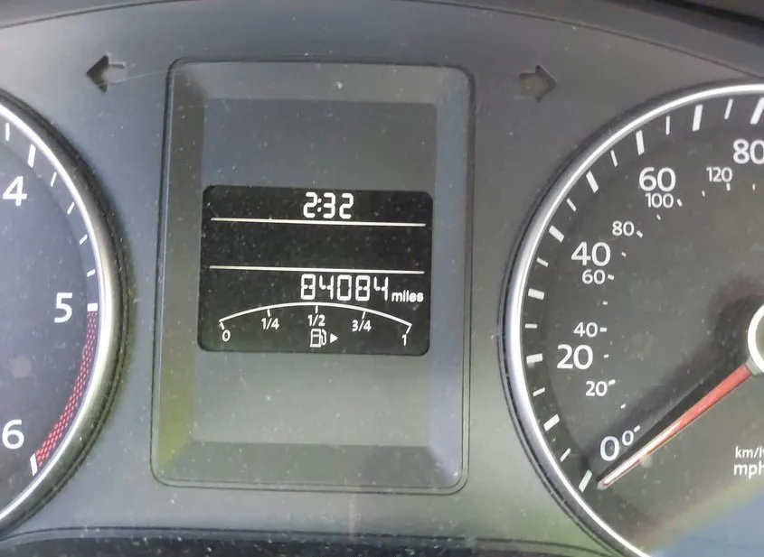 2014 VOLKSWAGEN Jetta Used VIN 3VWLL7AJ3EM316028 – trunk area
