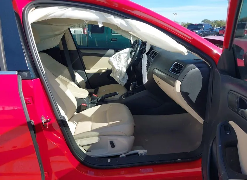 2014 VOLKSWAGEN Jetta Used VIN 3VWLL7AJ3EM316028 – photo 17