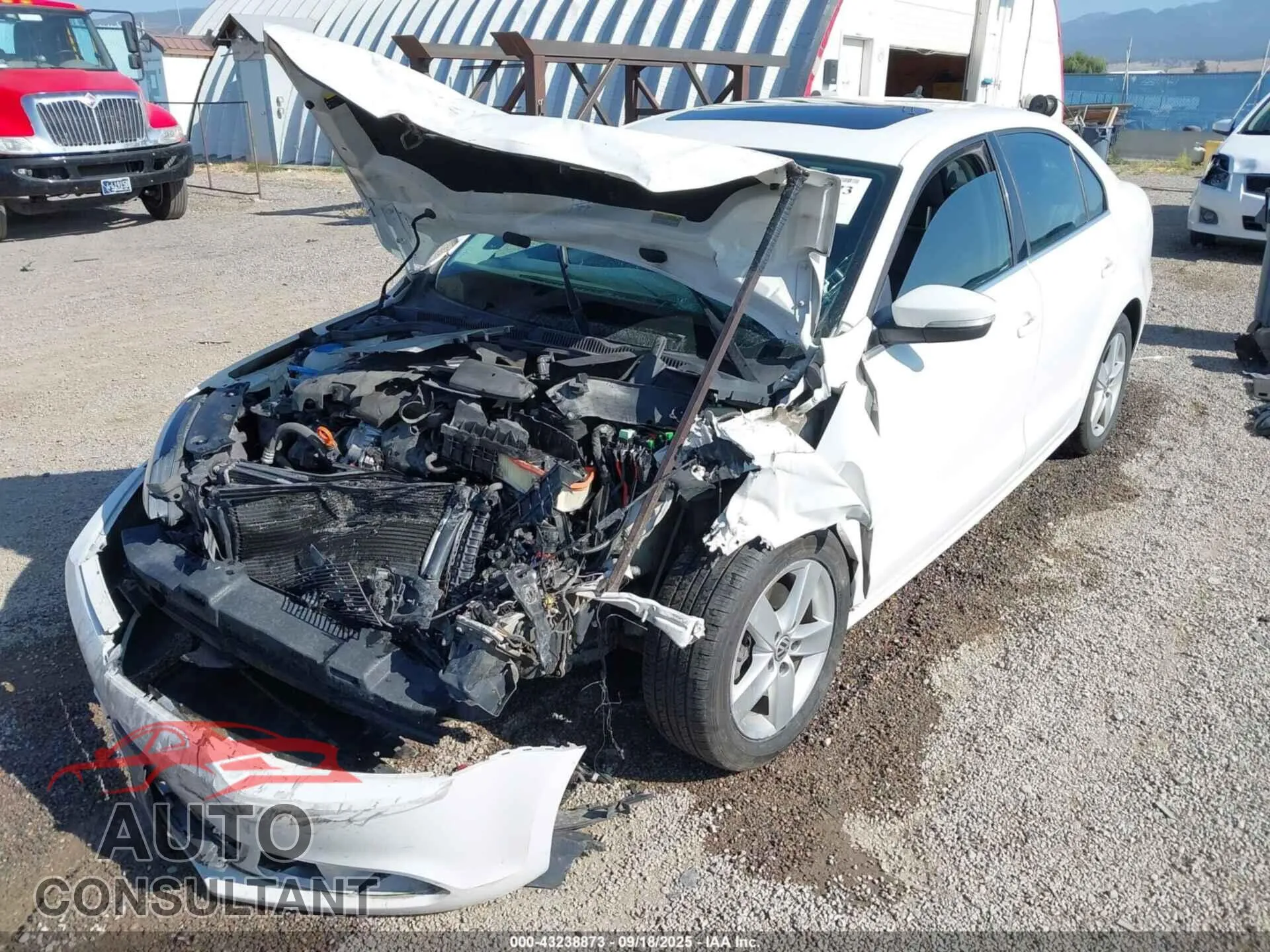 2012 VOLKSWAGEN JETTA Damaged VIN 3VWLL7AJ7CM424682 – engine bay