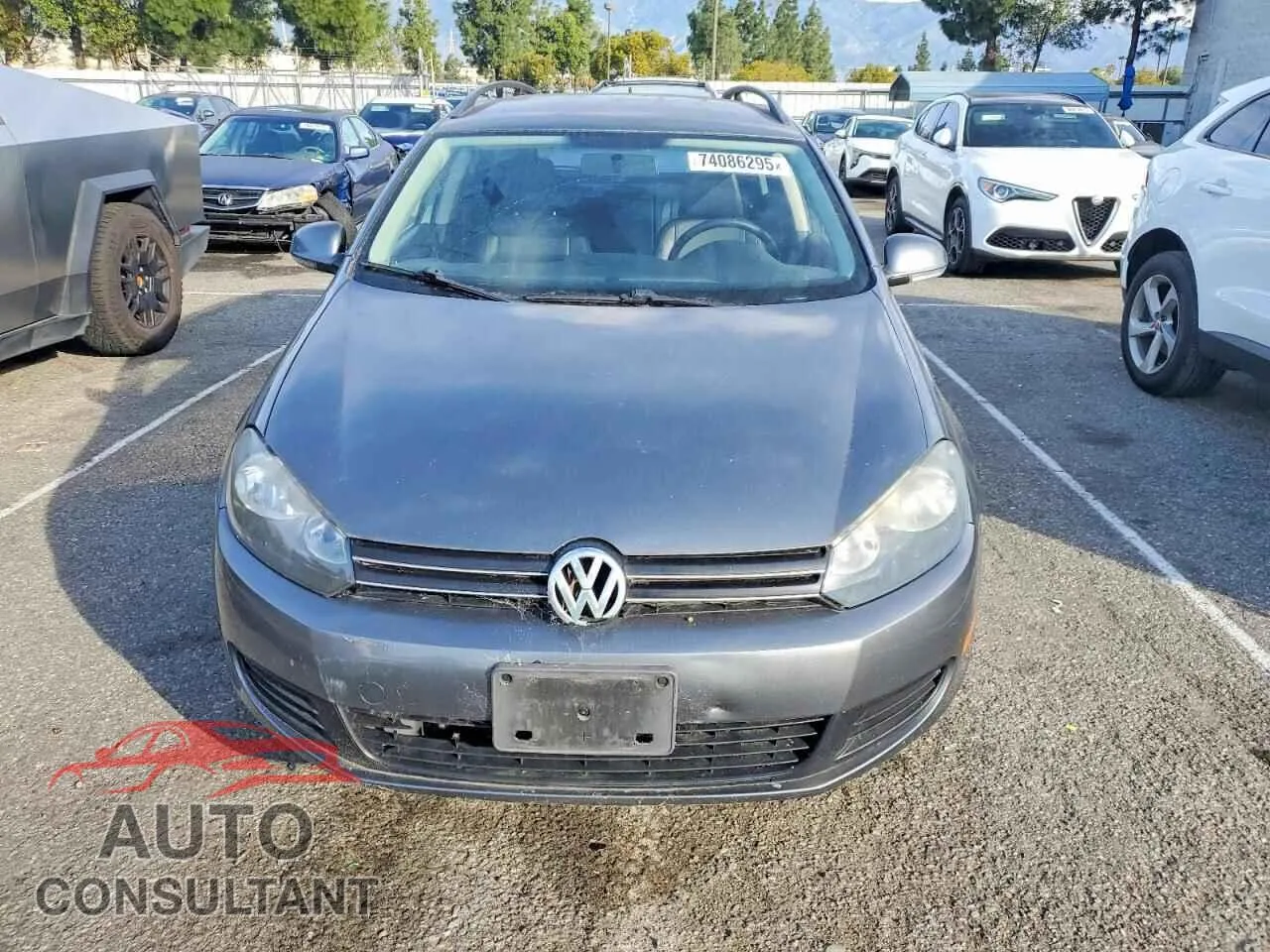2010 VOLKSWAGEN JETTA Damaged VIN 3VWPZ7AJ6AM688294 – interior seats
