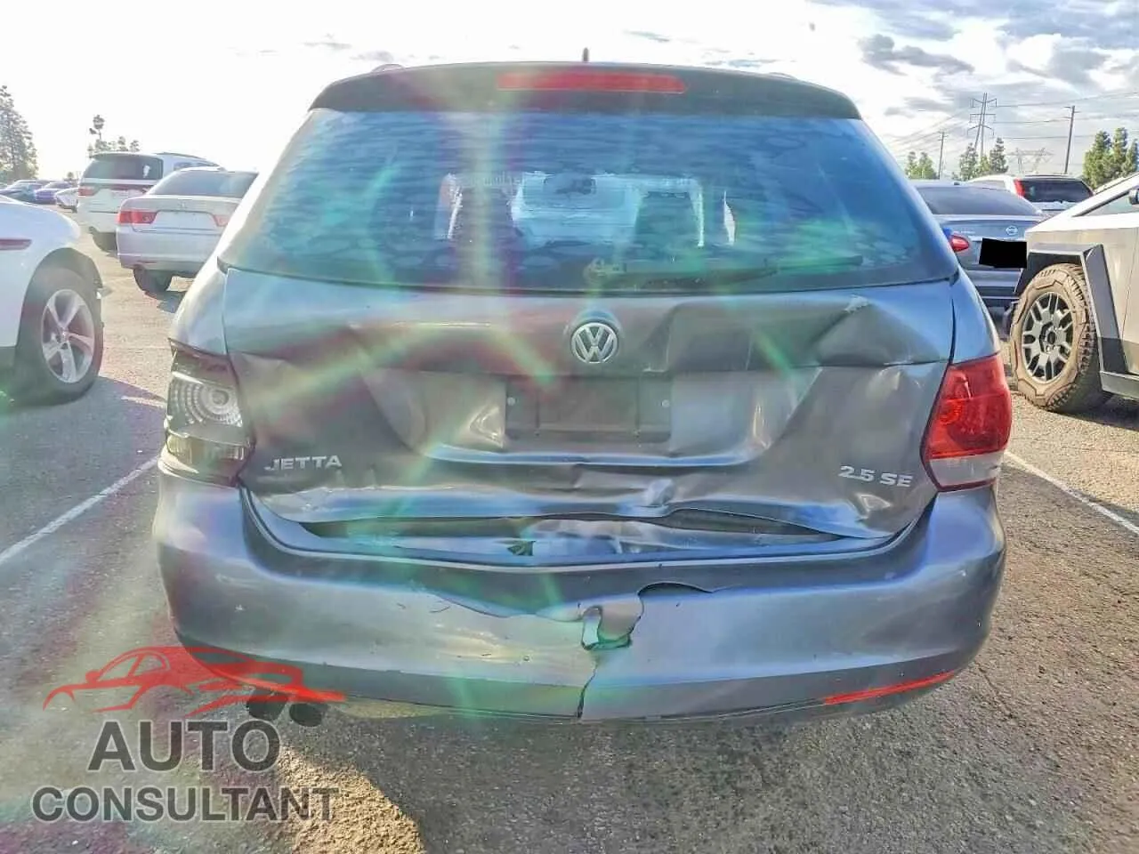 2010 VOLKSWAGEN JETTA Damaged VIN 3VWPZ7AJ6AM688294 – engine bay
