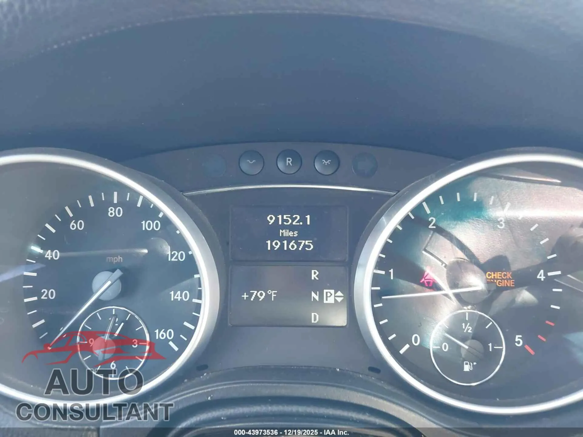 2009 MERCEDES-BENZ GL 320 BLUETEC Damaged VIN 4JGBF25E29A493447 – exterior detail