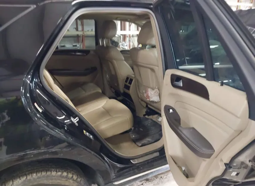 2015 MERCEDES-BENZ ML-Class Used VIN 4JGDA5HB5FA539598 – exterior detail