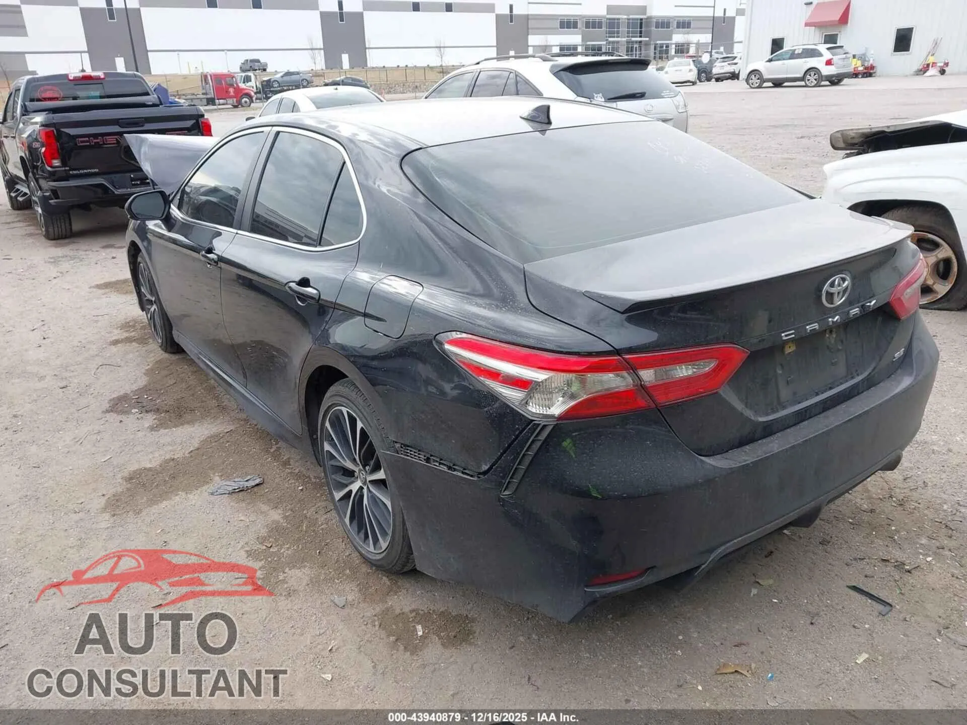 2019 TOYOTA CAMRY Damaged VIN 4T1B11HK2KU701423 – side profile