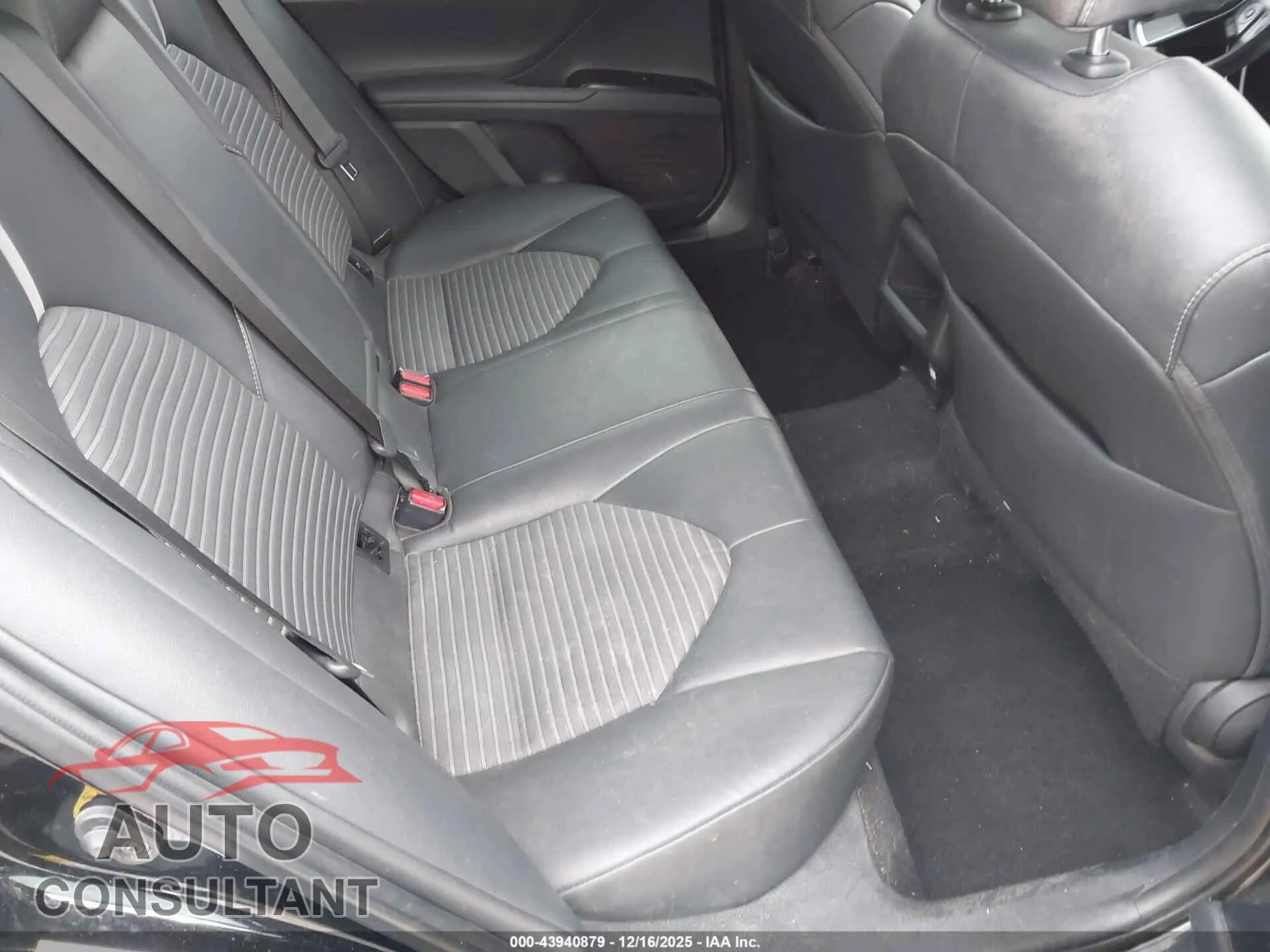 2019 TOYOTA CAMRY Damaged VIN 4T1B11HK2KU701423 – undercarriage