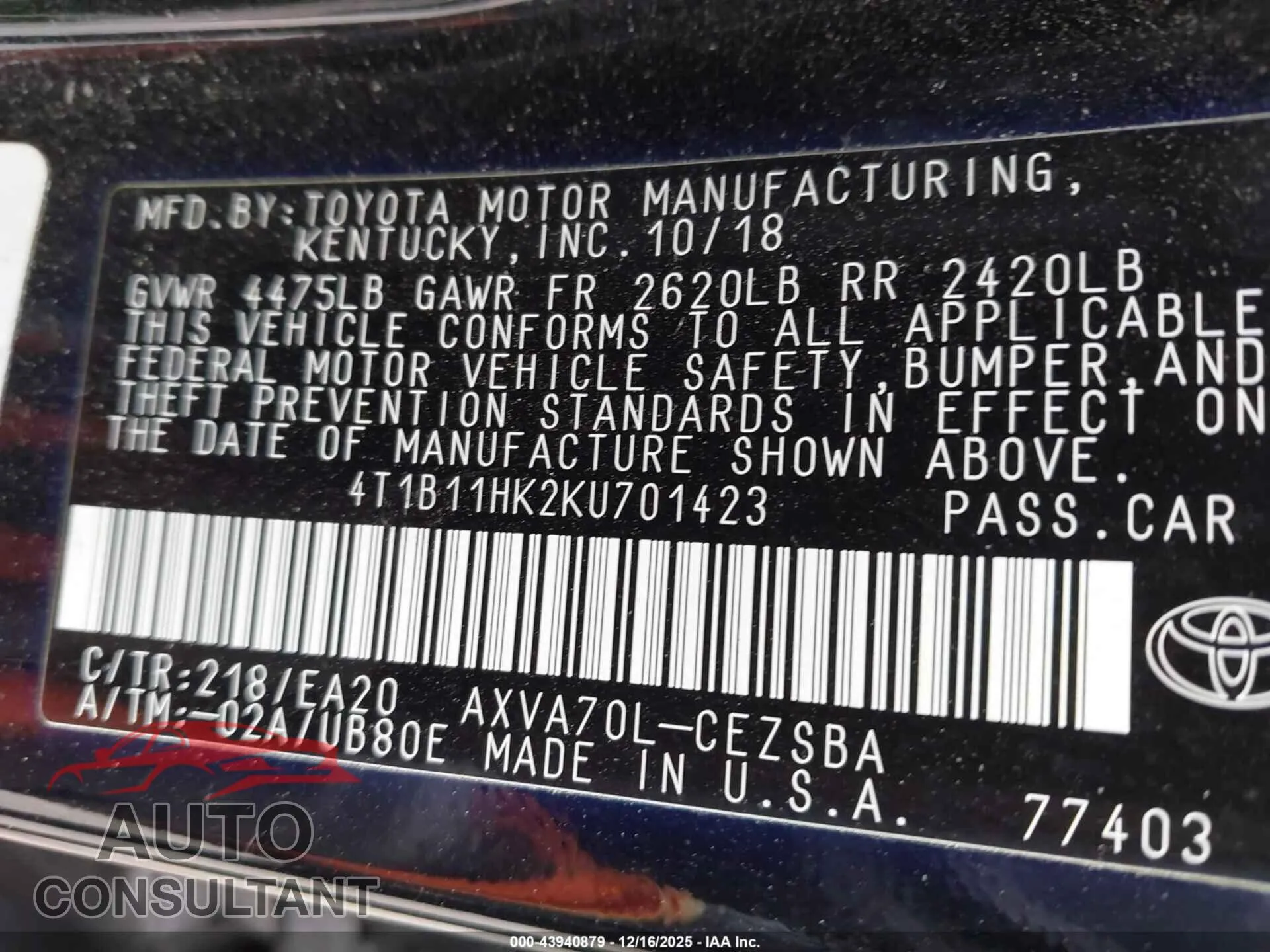 2019 TOYOTA CAMRY Damaged VIN 4T1B11HK2KU701423 – trunk area