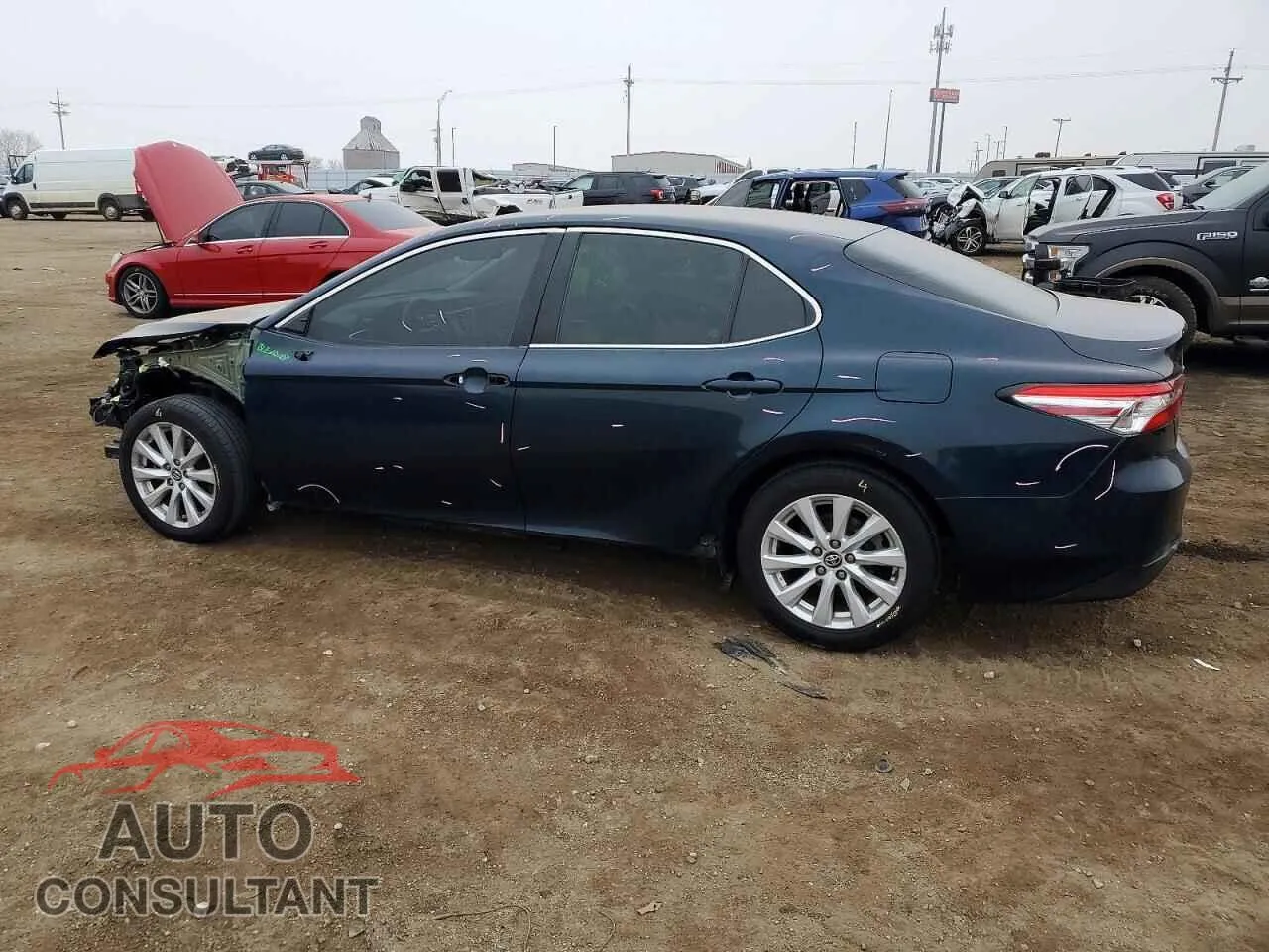 2018 TOYOTA CAMRY Damaged VIN 4T1B11HK4JU671369 – rear exterior