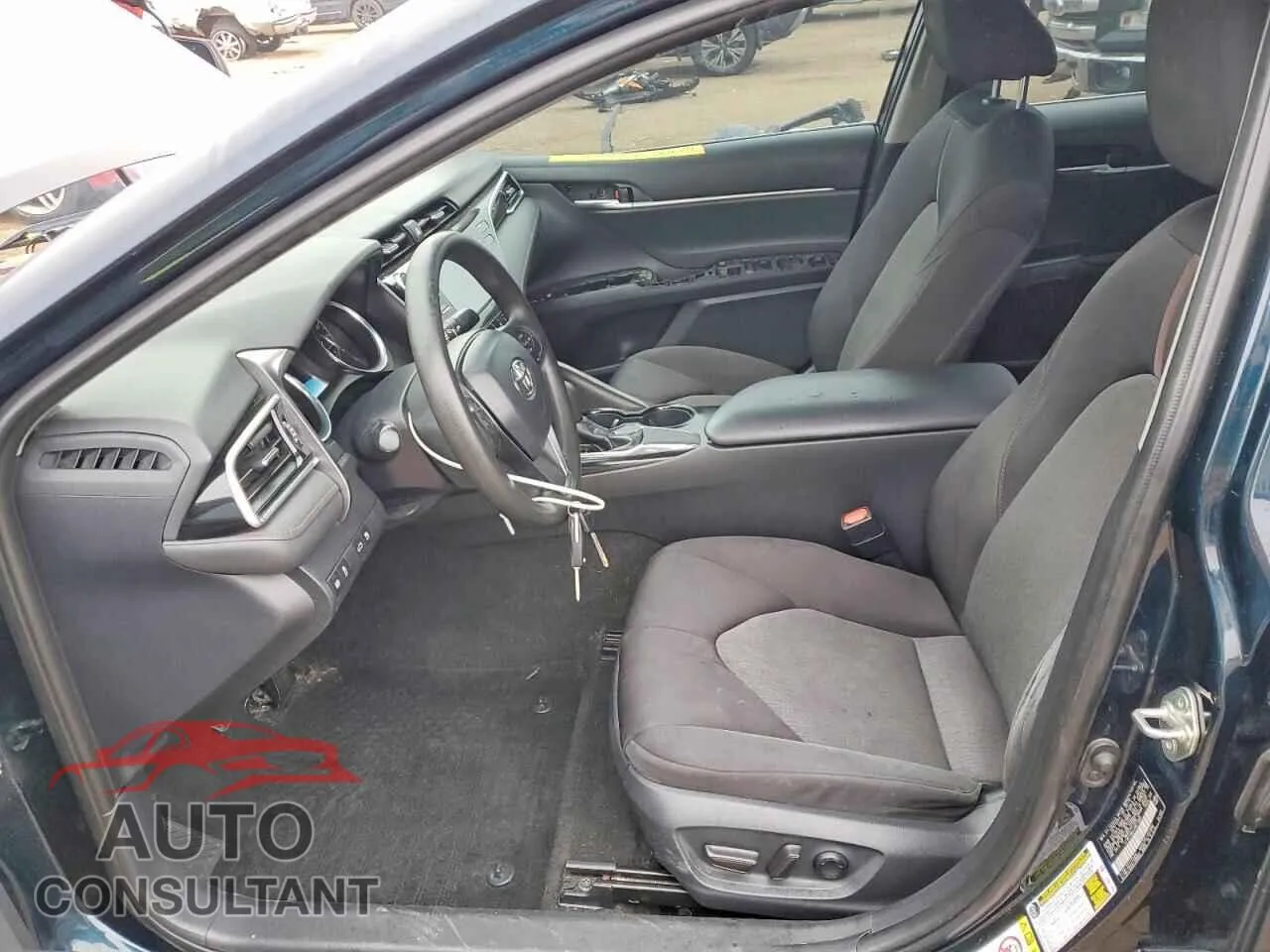 2018 TOYOTA CAMRY Damaged VIN 4T1B11HK4JU671369 – exterior detail