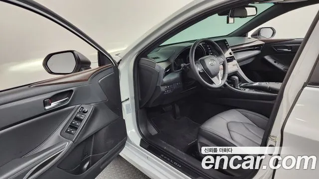 2019 Toyota Avalon 5th Gen 2.5 Hybrid Sold VIN 4T1B21FB7KU002546 – exterior detail