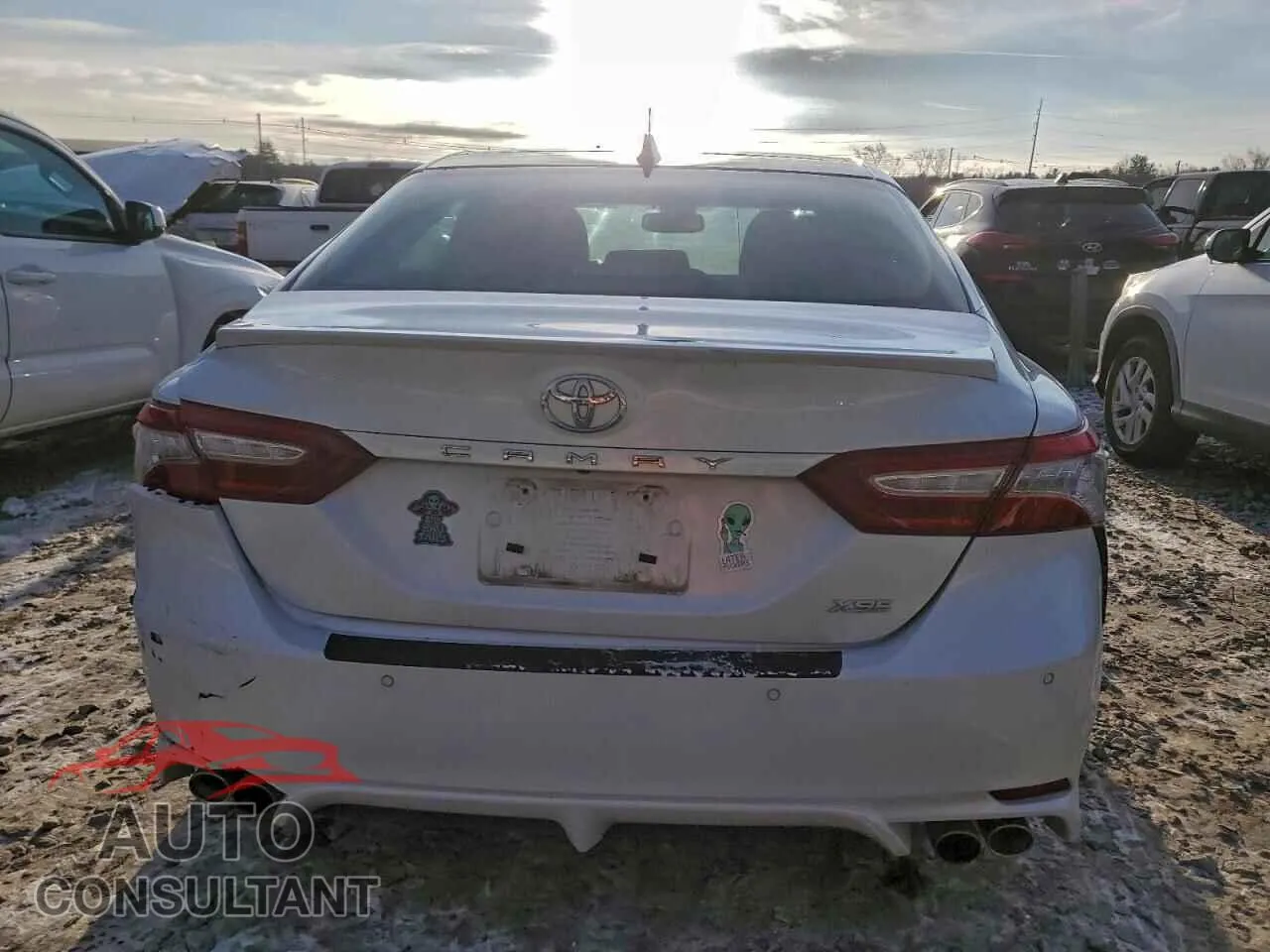 2018 TOYOTA CAMRY Used VIN 4T1B61HK7JU126218 – engine bay