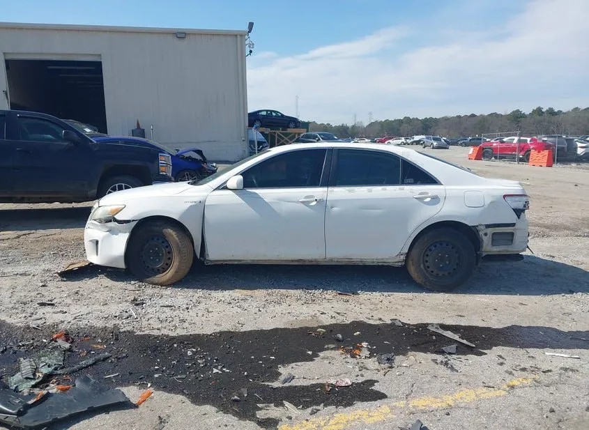 2010 TOYOTA Camry Used VIN 4T1BB3EK1AU124847 – trunk area 2010 TOYOTA Camry Used VIN 4T1BB3EK1AU124847 – trunk area