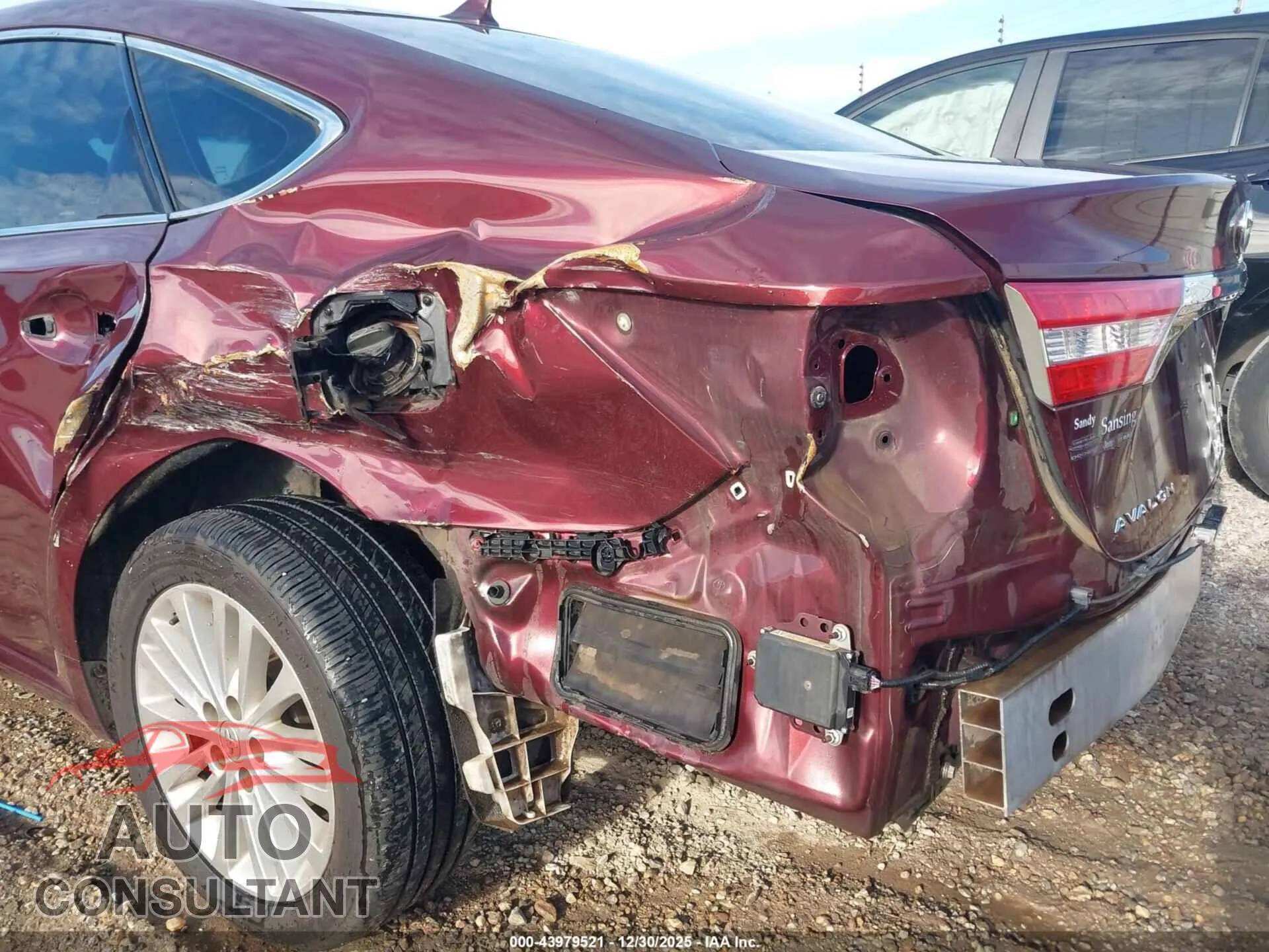 2014 TOYOTA AVALON HYBRID Damaged VIN 4T1BD1EB2EU032439 – engine bay