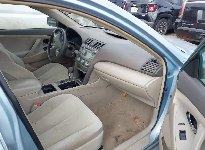 2007 TOYOTA Camry Used VIN 4T1BE46K17U595742 – trunk area