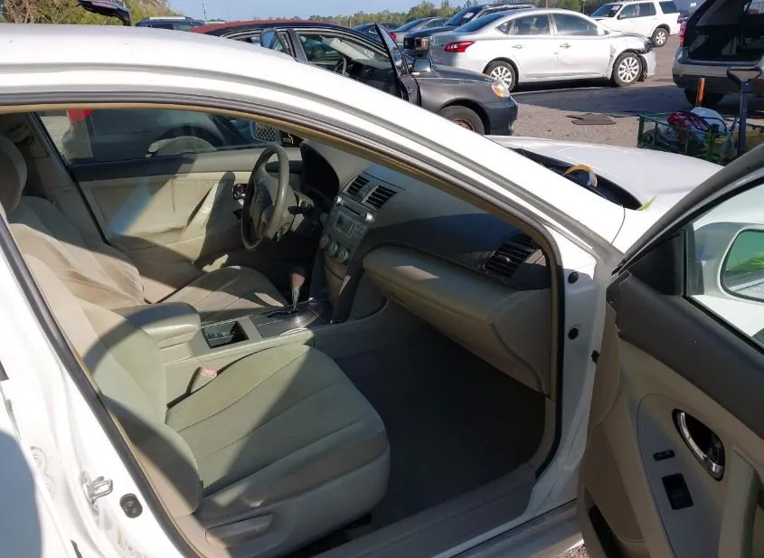 2009 TOYOTA Camry Used VIN 4T1BE46K79U807112 – trunk area 2009 TOYOTA Camry Used VIN 4T1BE46K79U807112 – trunk area