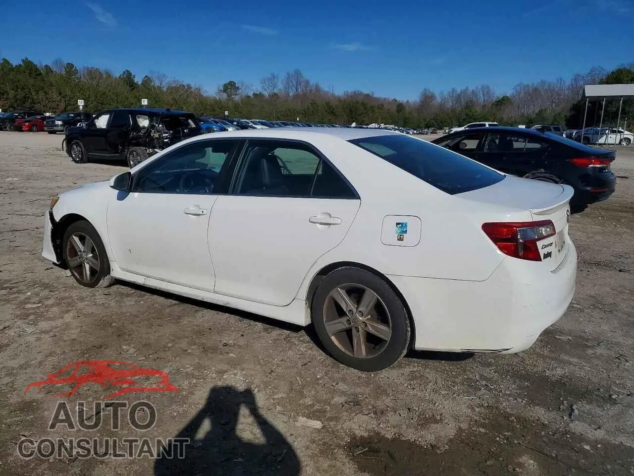 2013 TOYOTA CAMRY Damaged VIN 4T1BF1FK3DU293148 – rear exterior 2013 TOYOTA CAMRY Damaged VIN 4T1BF1FK3DU293148 – rear exterior