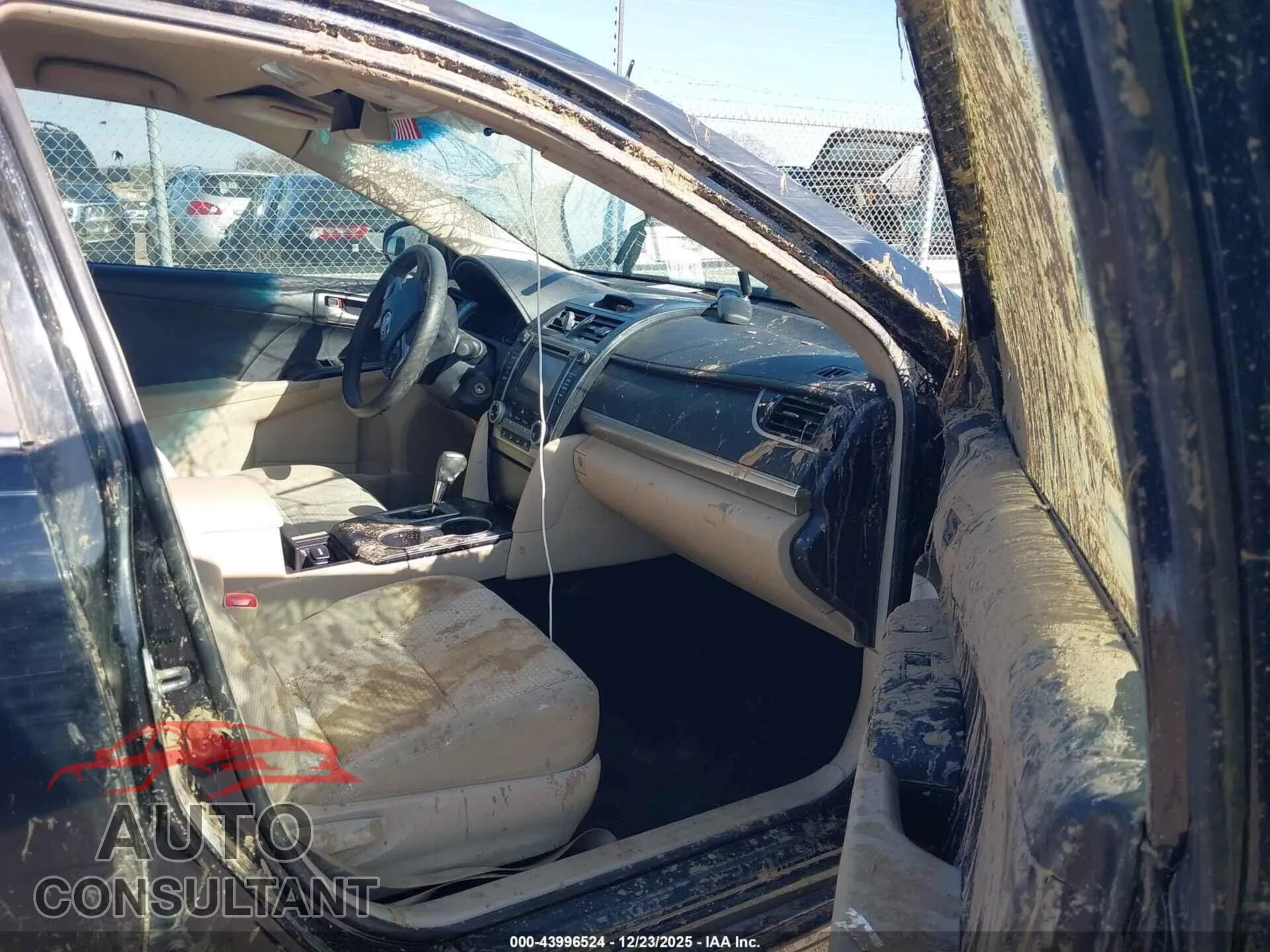 2014 TOYOTA CAMRY Damaged VIN 4T1BF1FK4EU353584 – interior seats