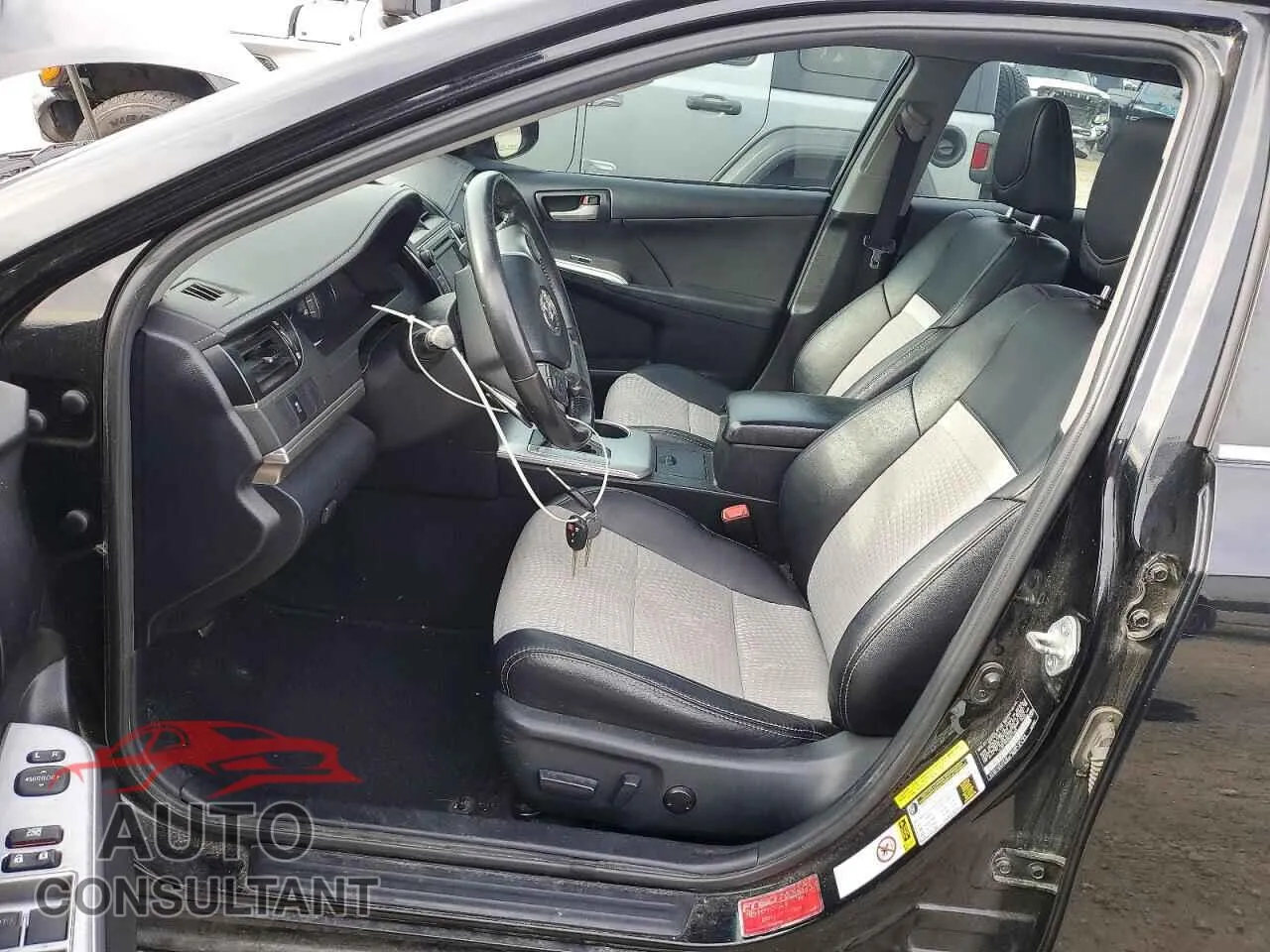 2013 TOYOTA CAMRY Damaged VIN 4T1BF1FK5DU674029 – exterior detail