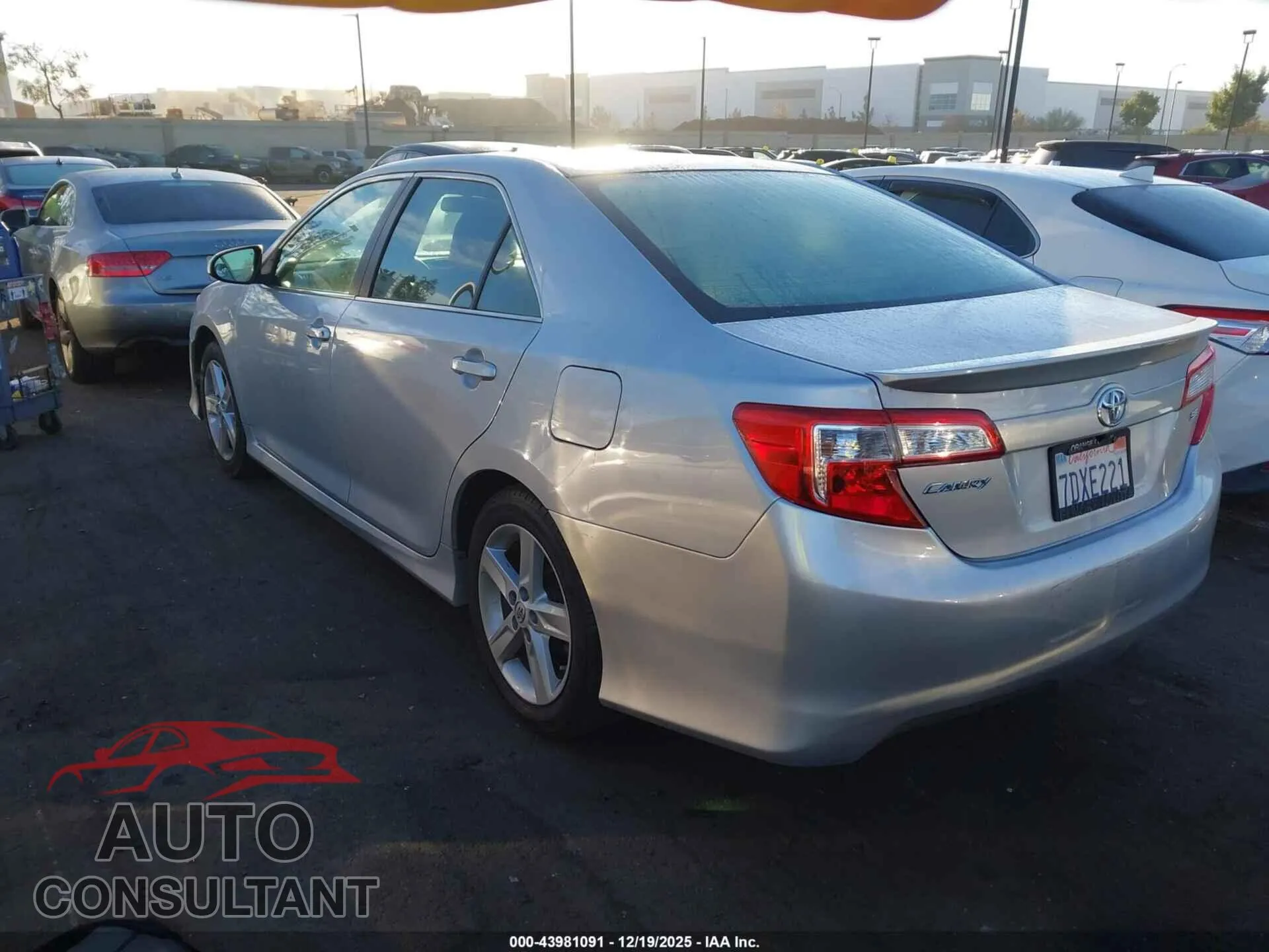 2014 TOYOTA CAMRY Damaged VIN 4T1BF1FK9EU763927 – side profile