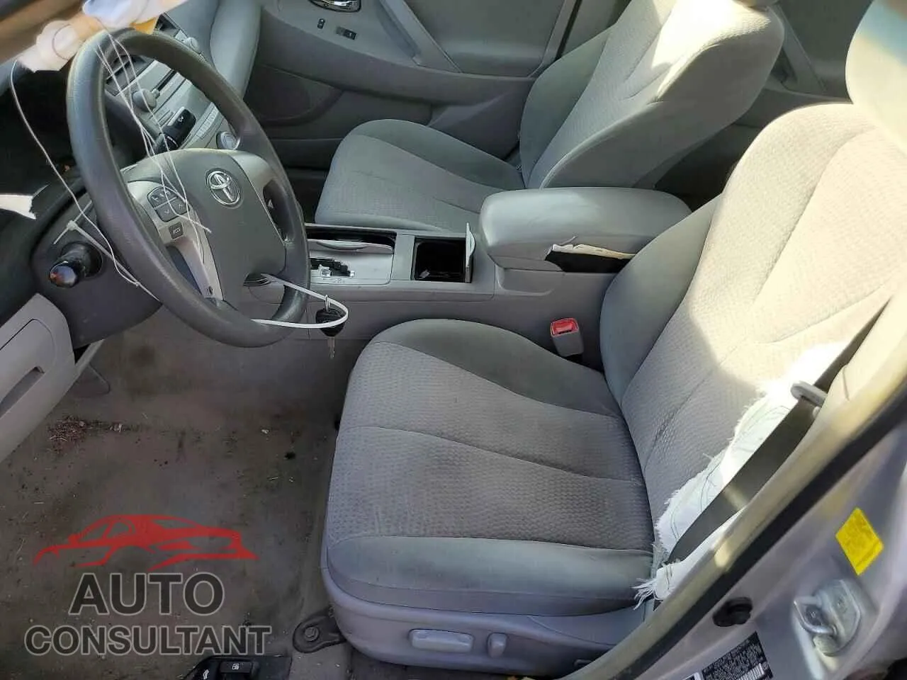 2011 TOYOTA CAMRY Damaged VIN 4T1BF3EK3BU208285 – exterior detail 2011 TOYOTA CAMRY Damaged VIN 4T1BF3EK3BU208285 – exterior detail