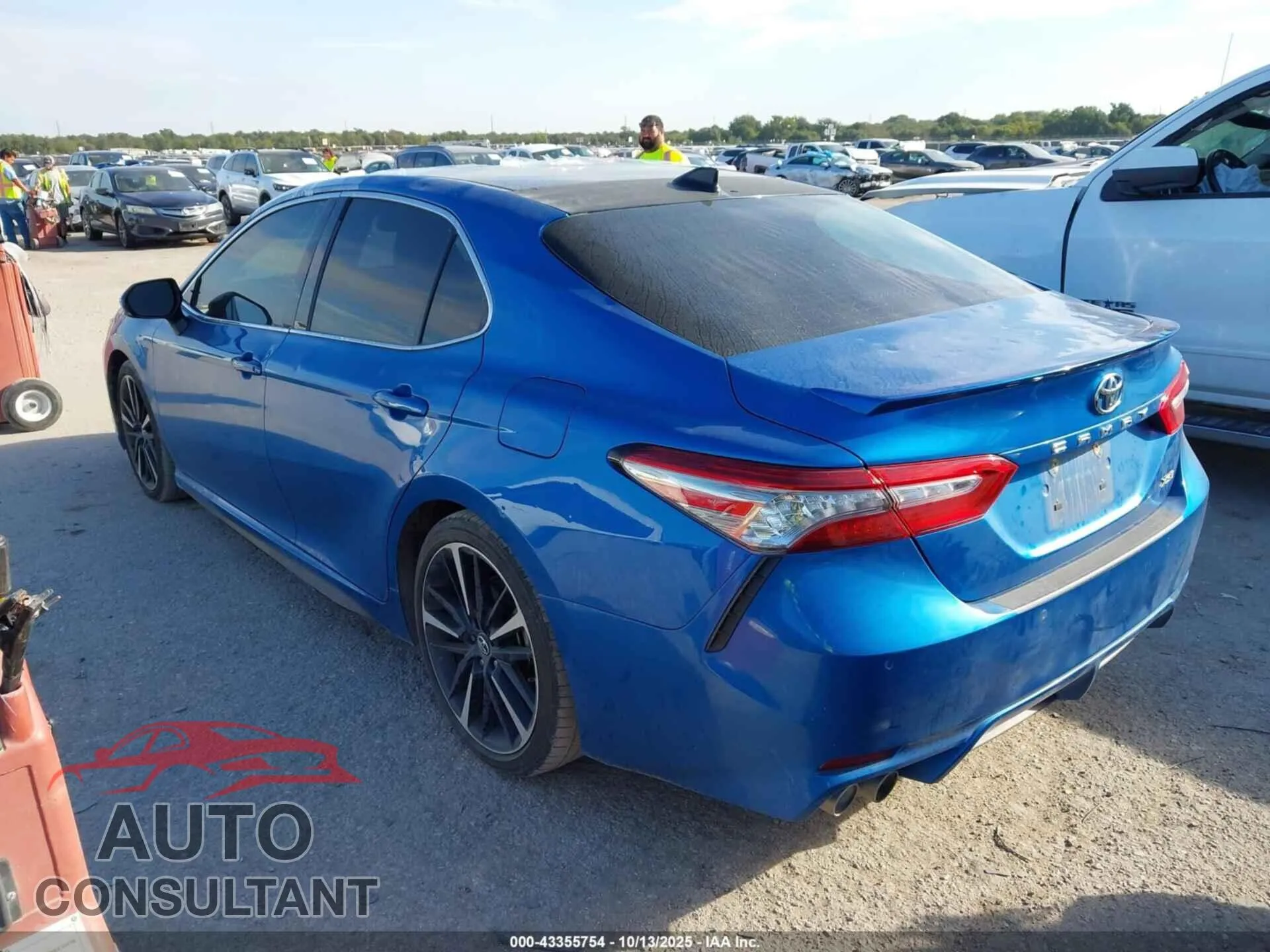 2018 TOYOTA CAMRY Damaged VIN 4T1BZ1HK6JU019569 – side profile
