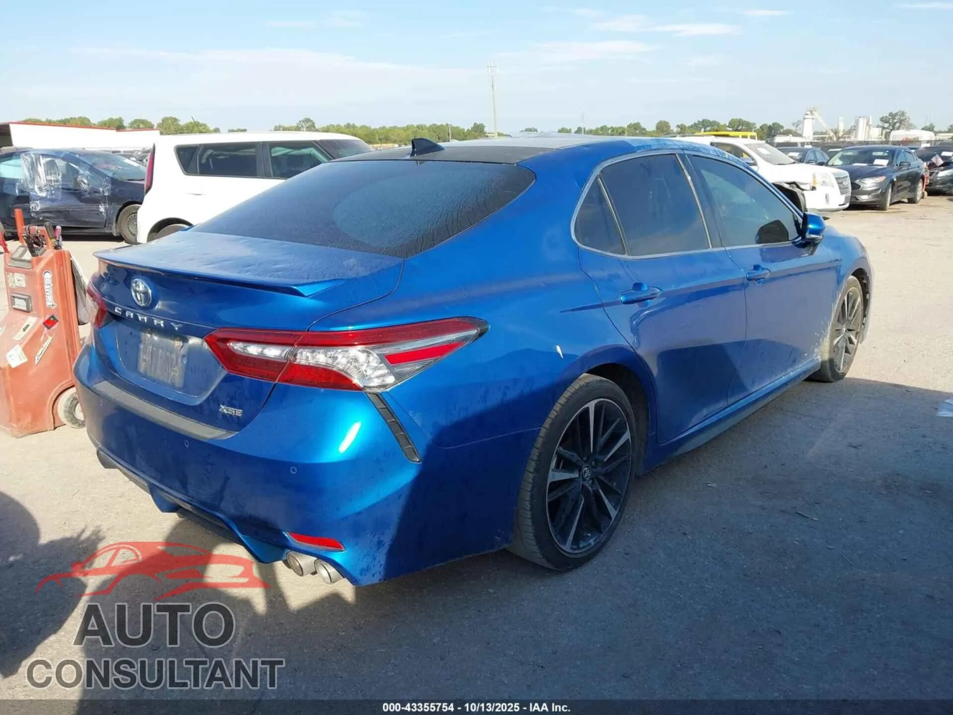 2018 TOYOTA CAMRY Damaged VIN 4T1BZ1HK6JU019569 – dashboard
