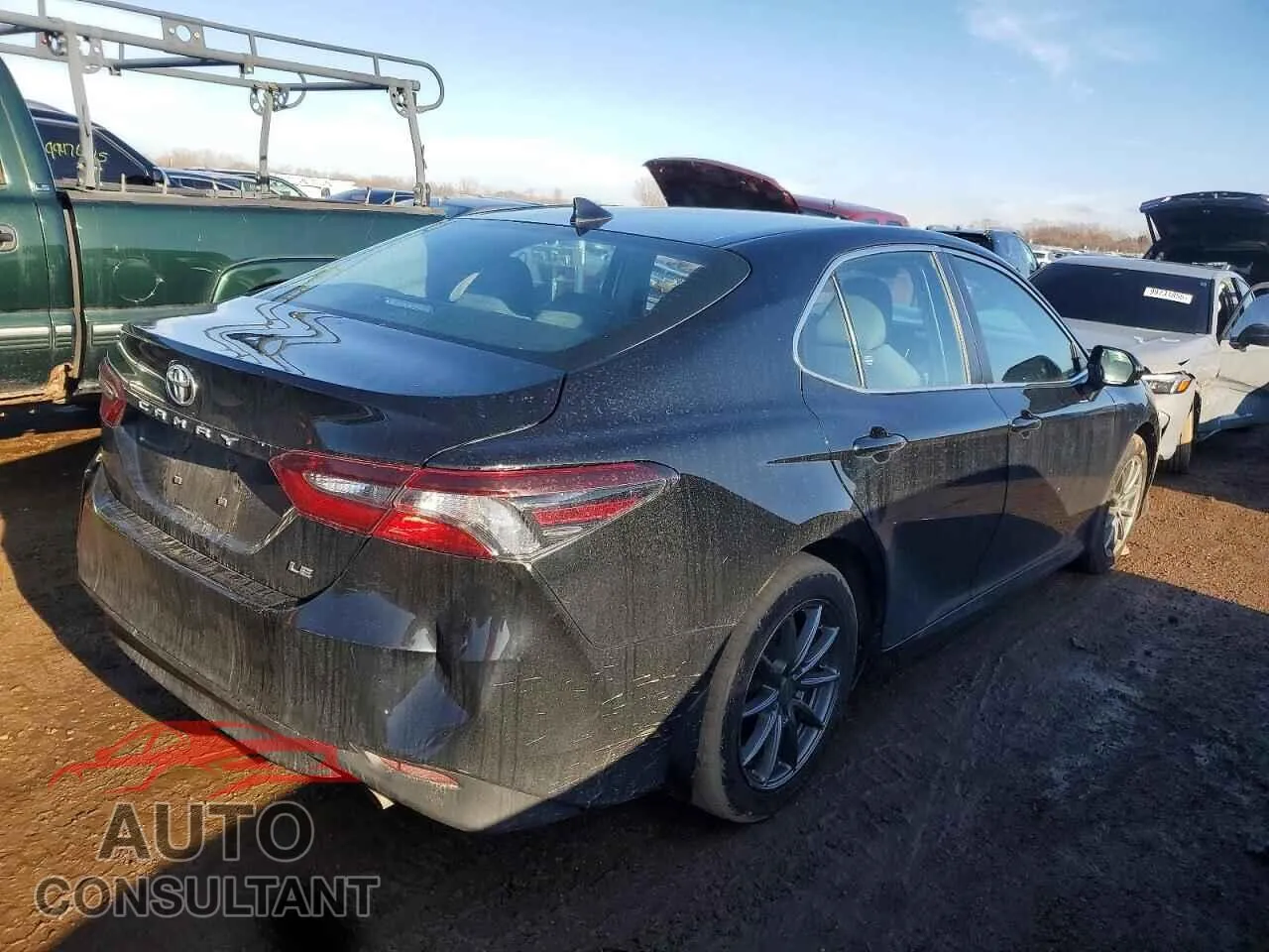 2022 TOYOTA CAMRY Damaged VIN 4T1C11AK8NU657639 – side profile