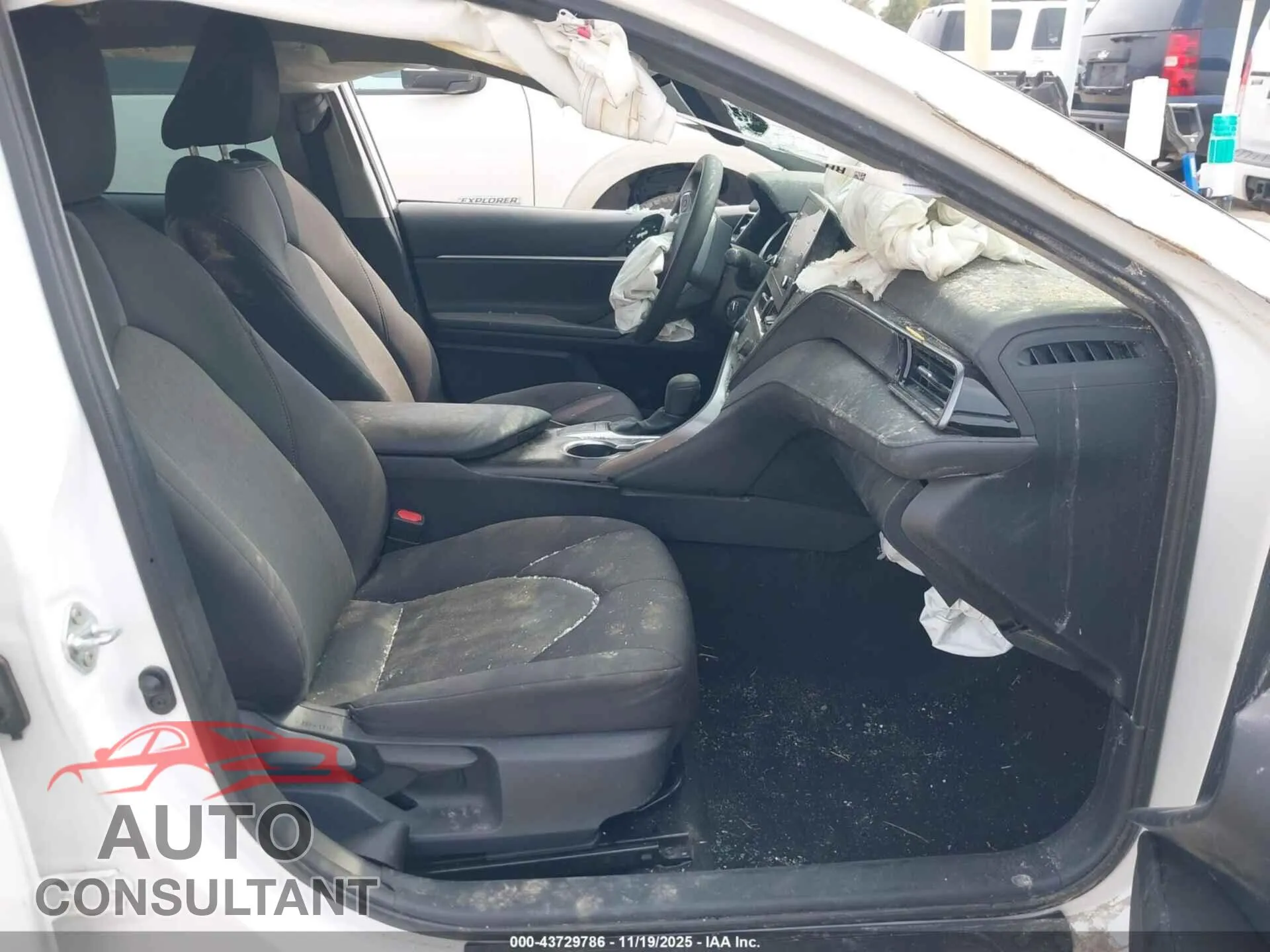 2023 TOYOTA CAMRY Damaged VIN 4T1C11AK8PU818753 – interior seats