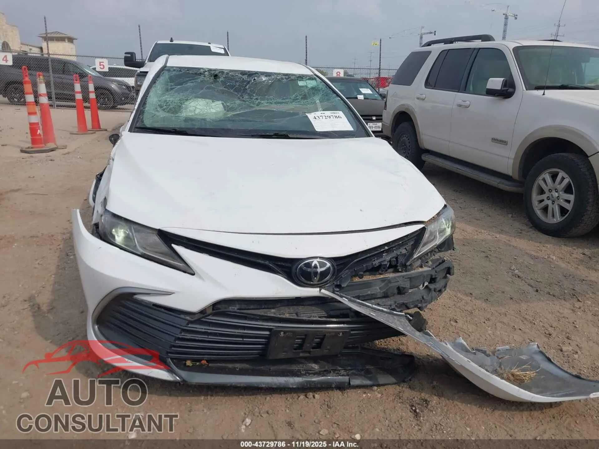 2023 TOYOTA CAMRY Damaged VIN 4T1C11AK8PU818753 – photo 13