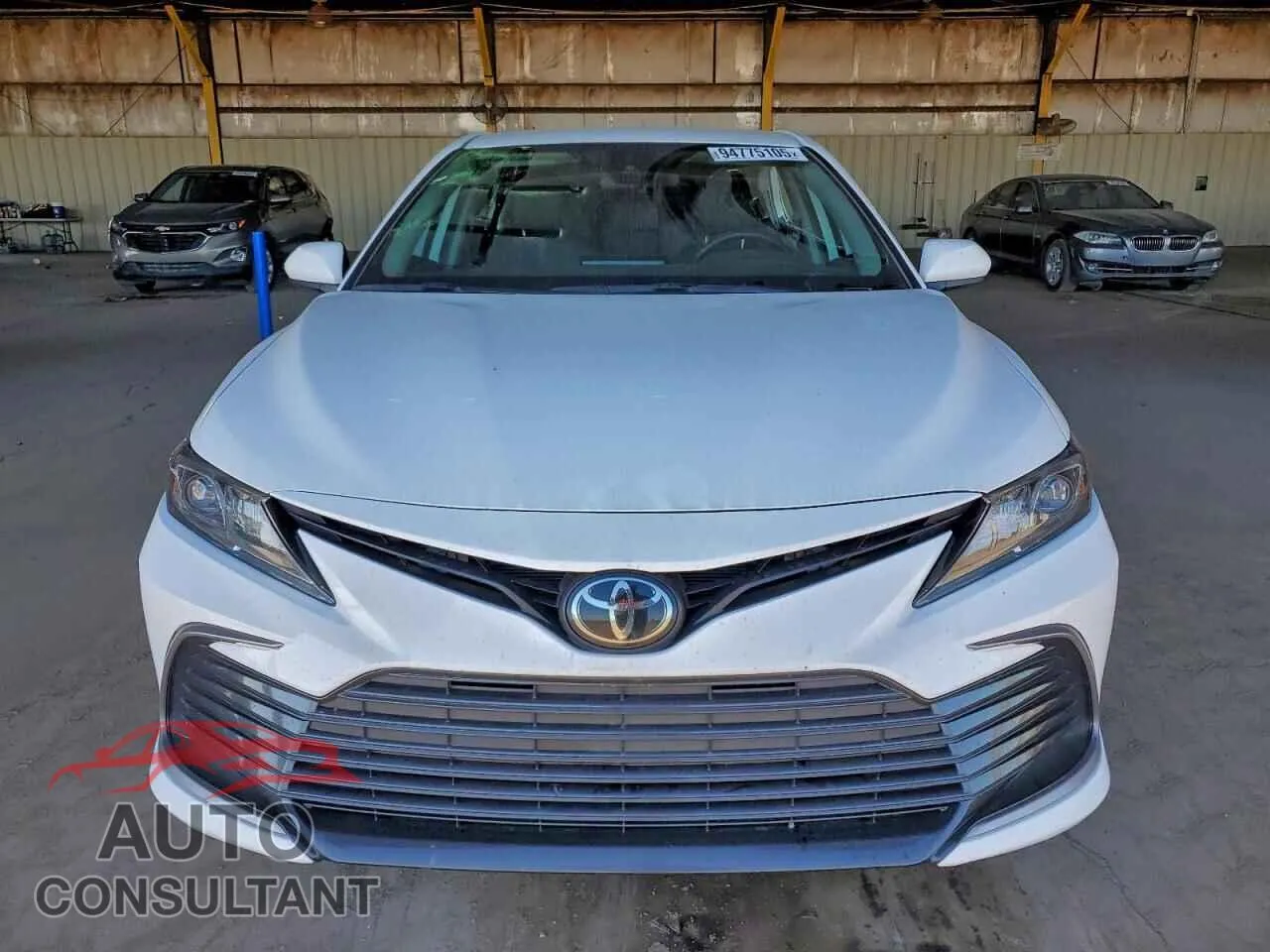 2024 TOYOTA CAMRY Damaged VIN 4T1C11AKXRU906061 – interior seats