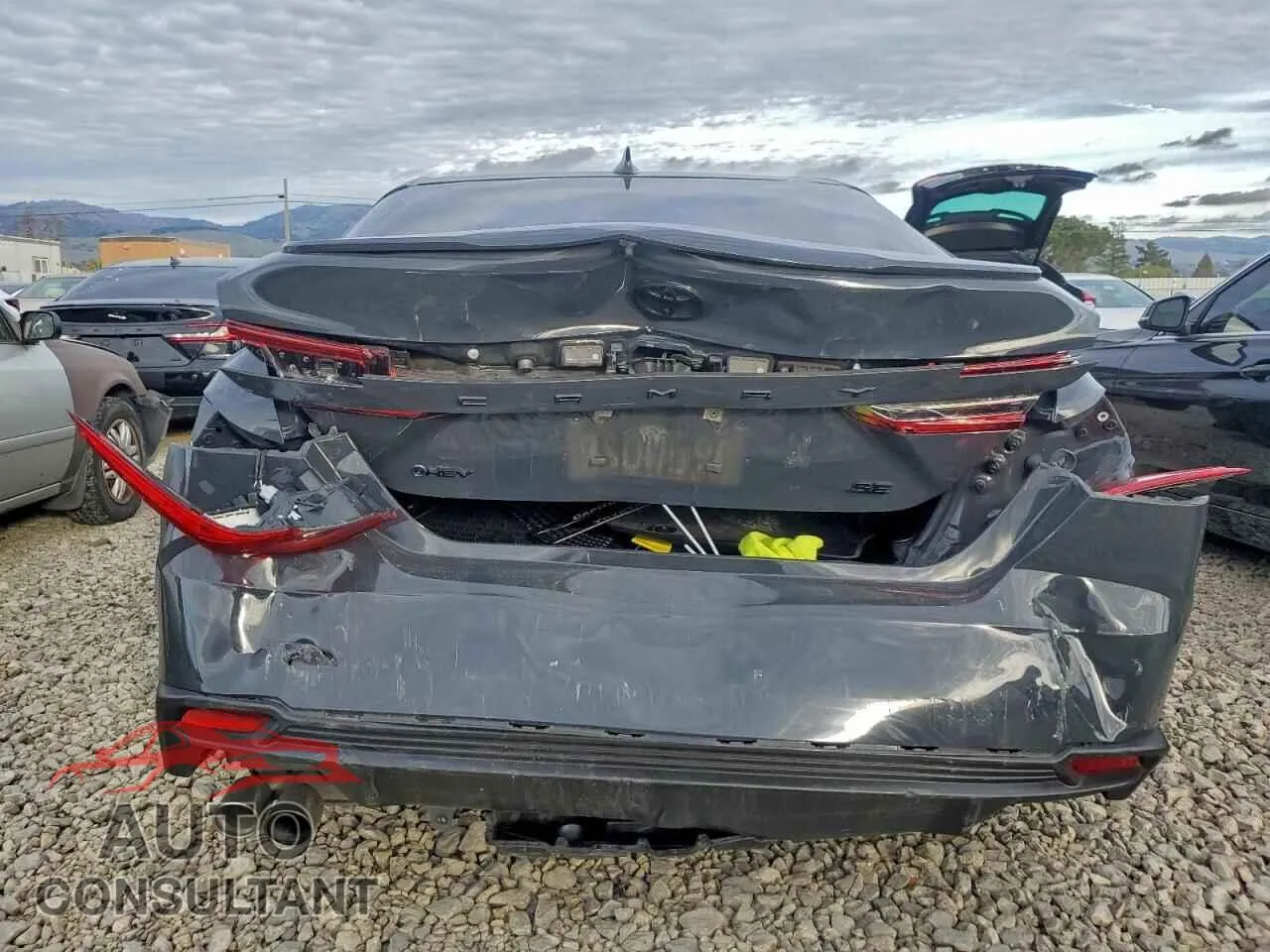 2025 TOYOTA CAMRY Damaged VIN 4T1DAACK3SU110260 – engine bay