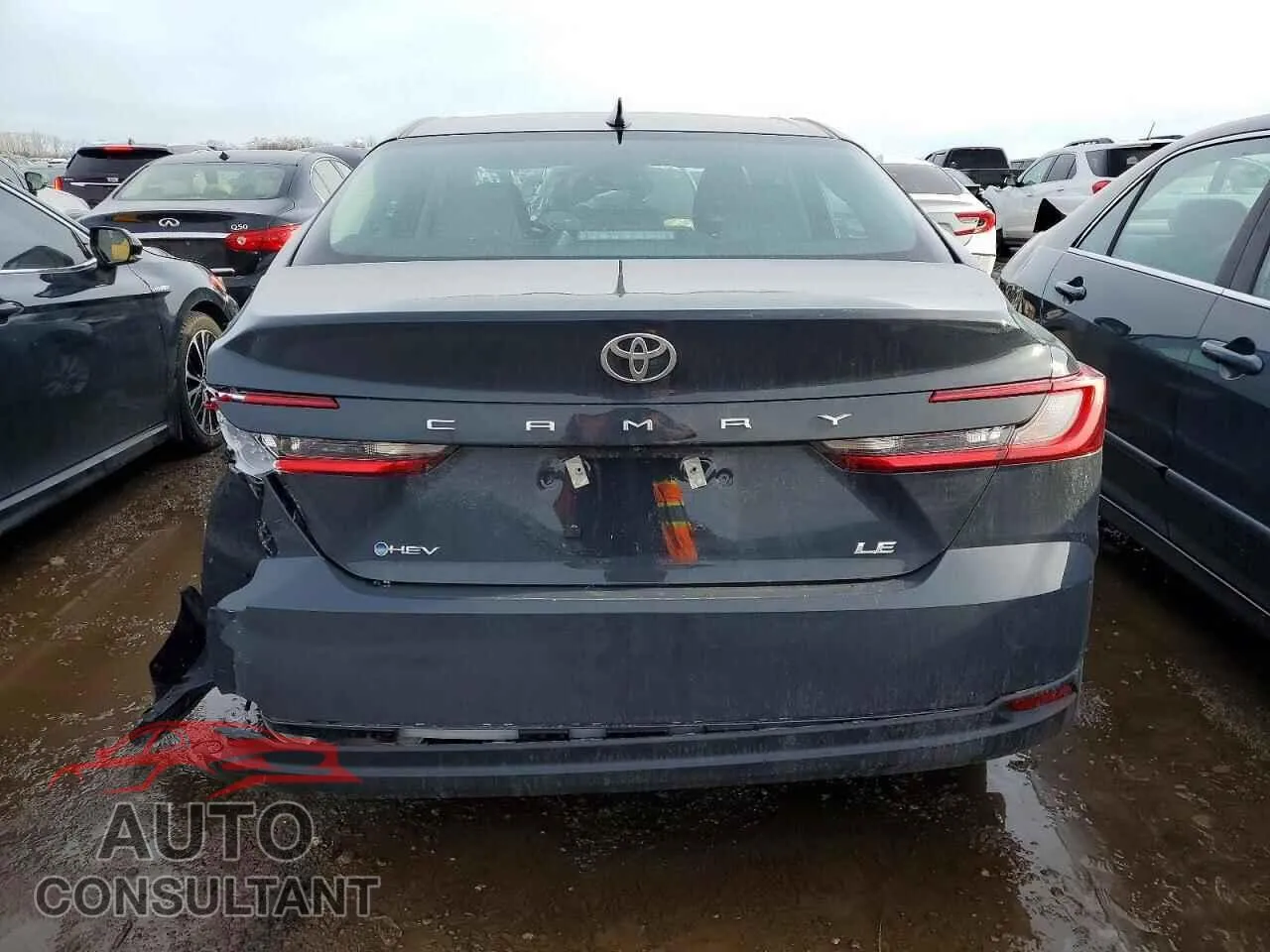 2025 TOYOTA CAMRY Damaged VIN 4T1DAACK3SU632032 – engine bay