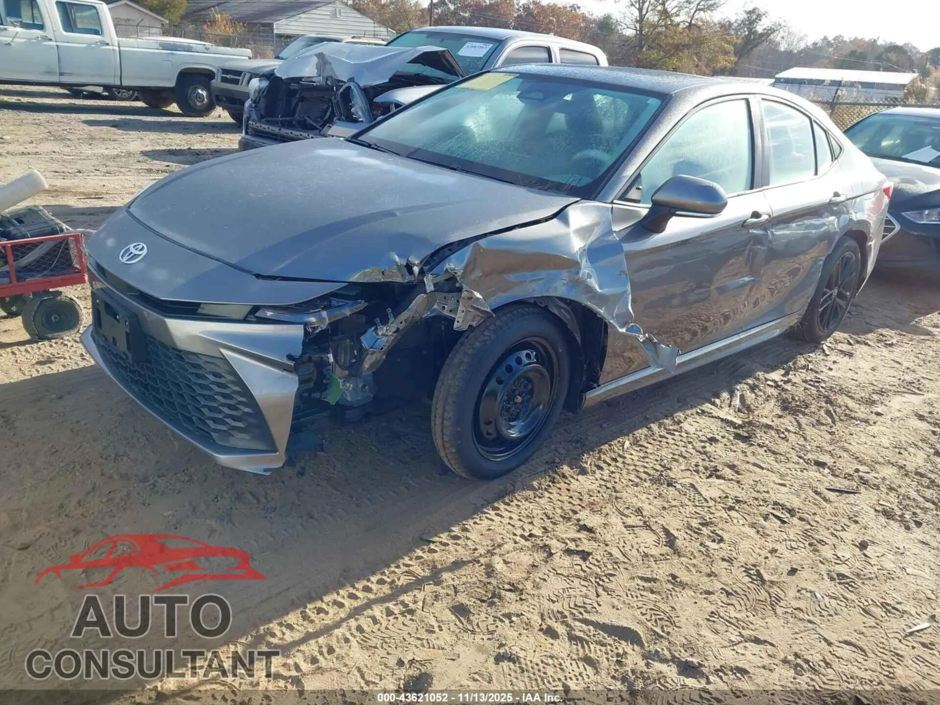 2025 TOYOTA CAMRY Damaged VIN 4T1DBADK0SU512104 – rear exterior