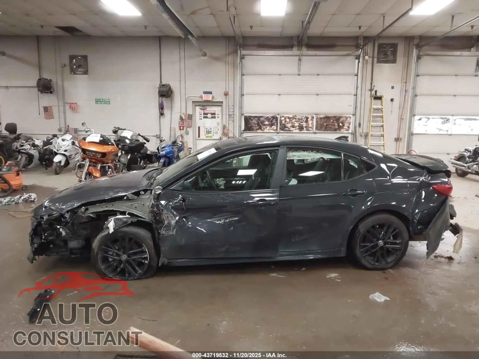 2025 TOYOTA CAMRY Damaged VIN 4T1DBADK7SU526548 – photo 14