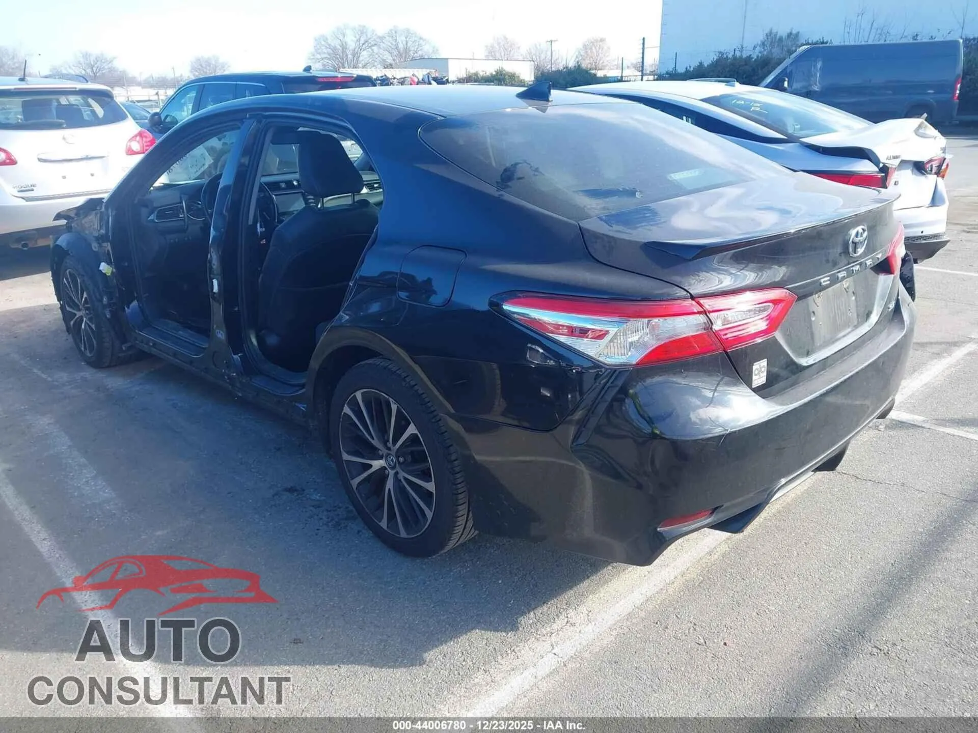 2020 TOYOTA CAMRY Damaged VIN 4T1G11AK0LU941328 – side profile