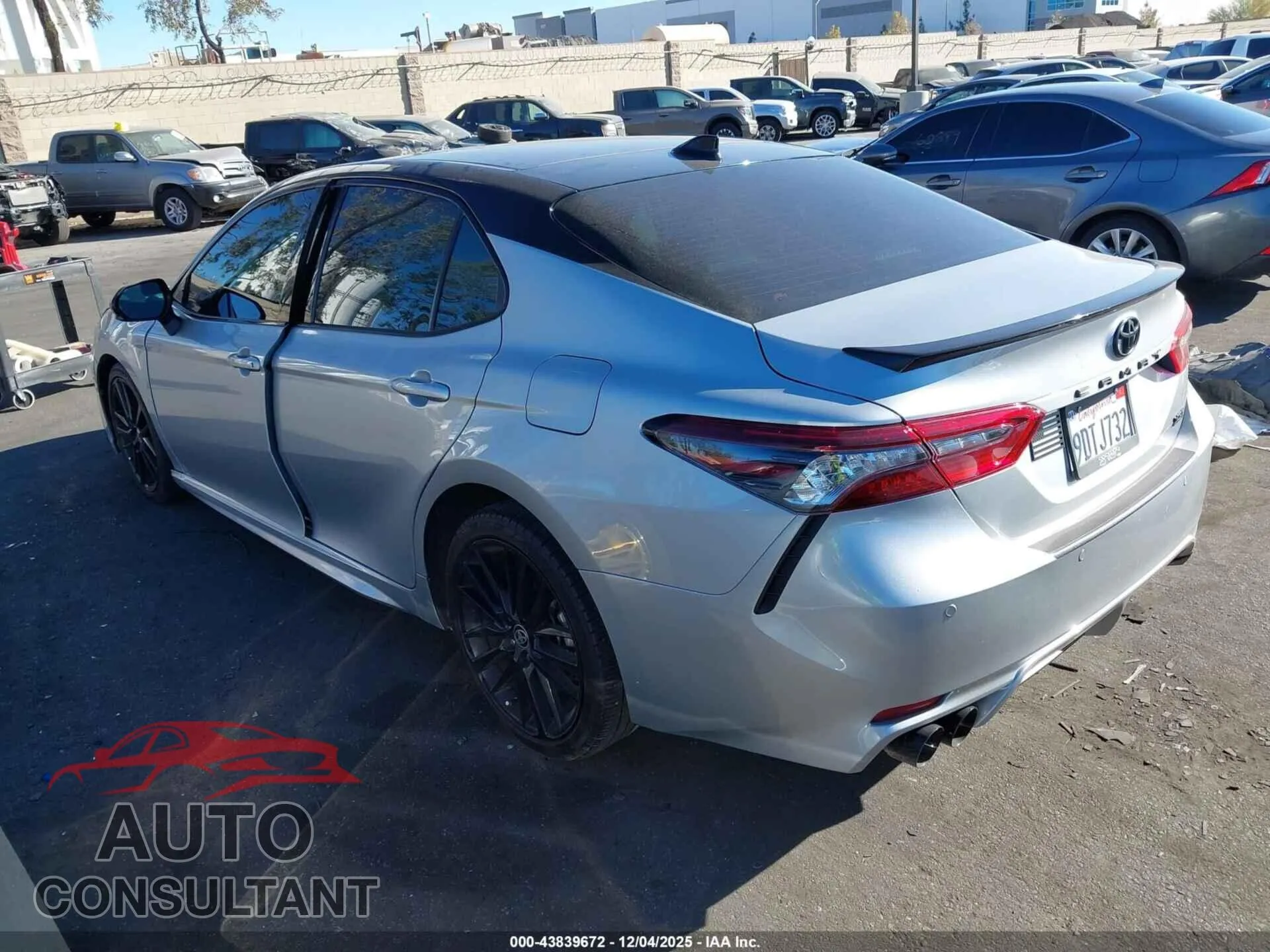 2022 TOYOTA CAMRY Damaged VIN 4T1KZ1AKXNU068144 – side profile