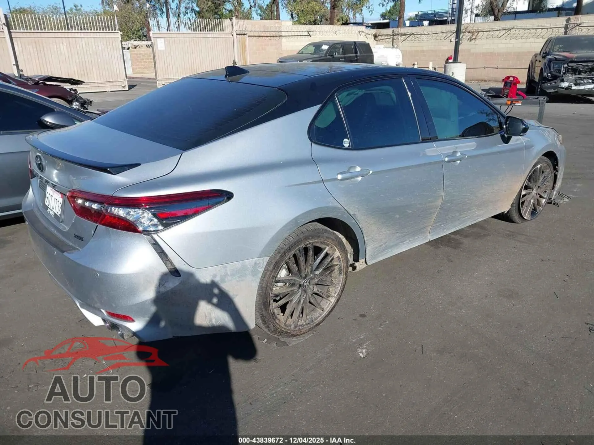 2022 TOYOTA CAMRY Damaged VIN 4T1KZ1AKXNU068144 – dashboard